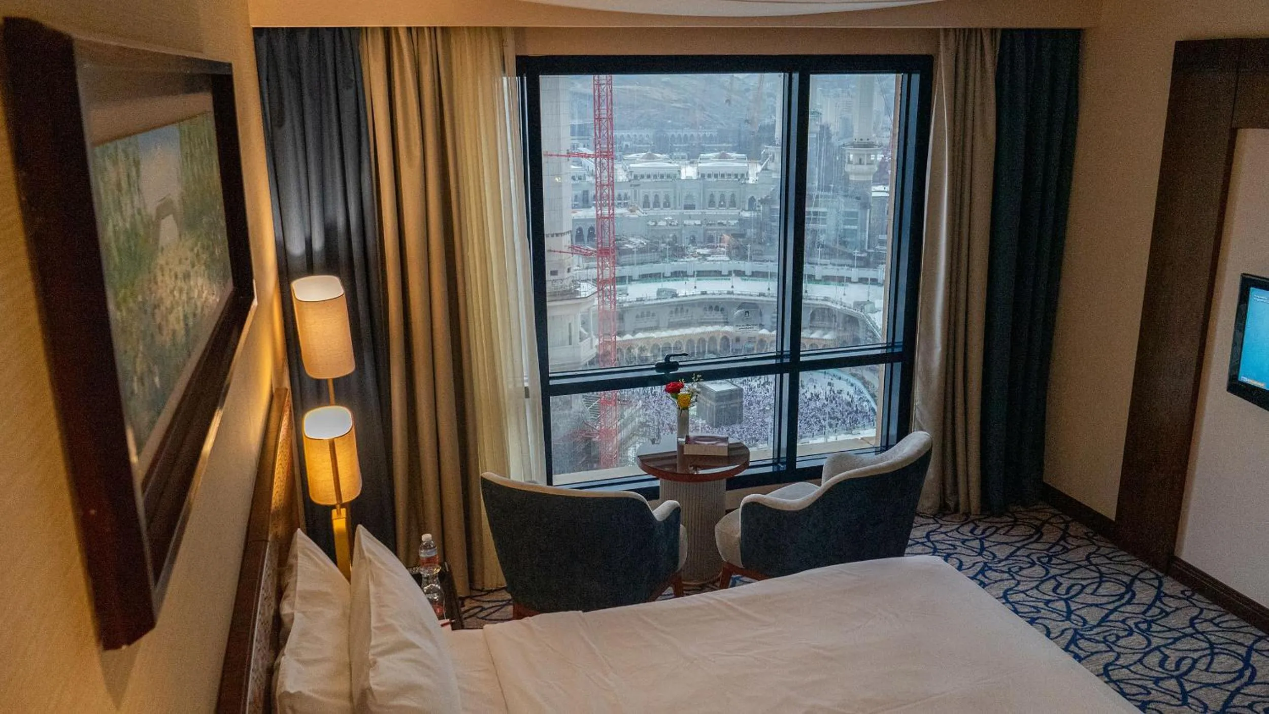 Photo of the whole room in Al Safwah Hotel First Tower 1