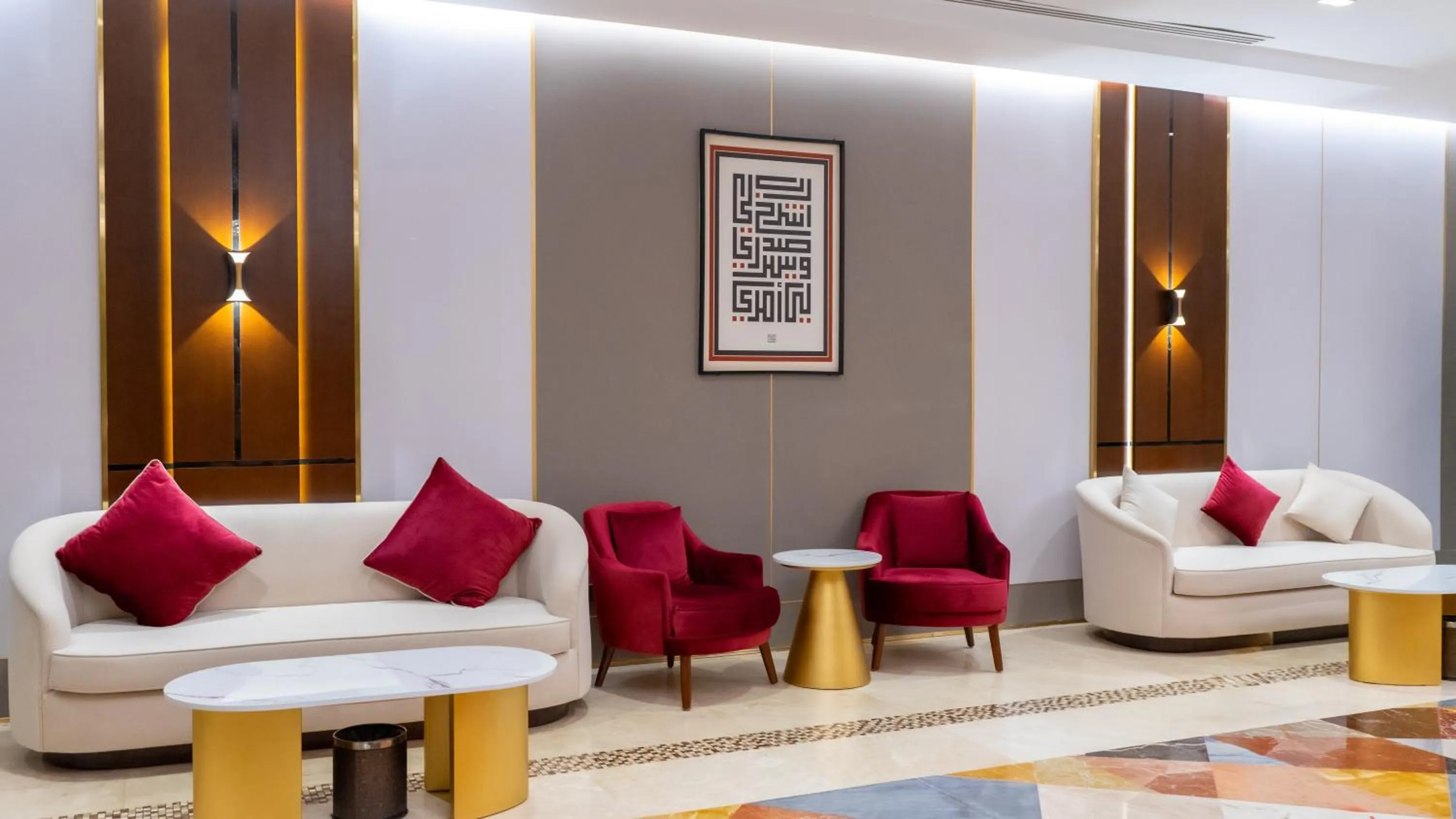 Lobby or reception in Al Safwah Hotel First Tower 1