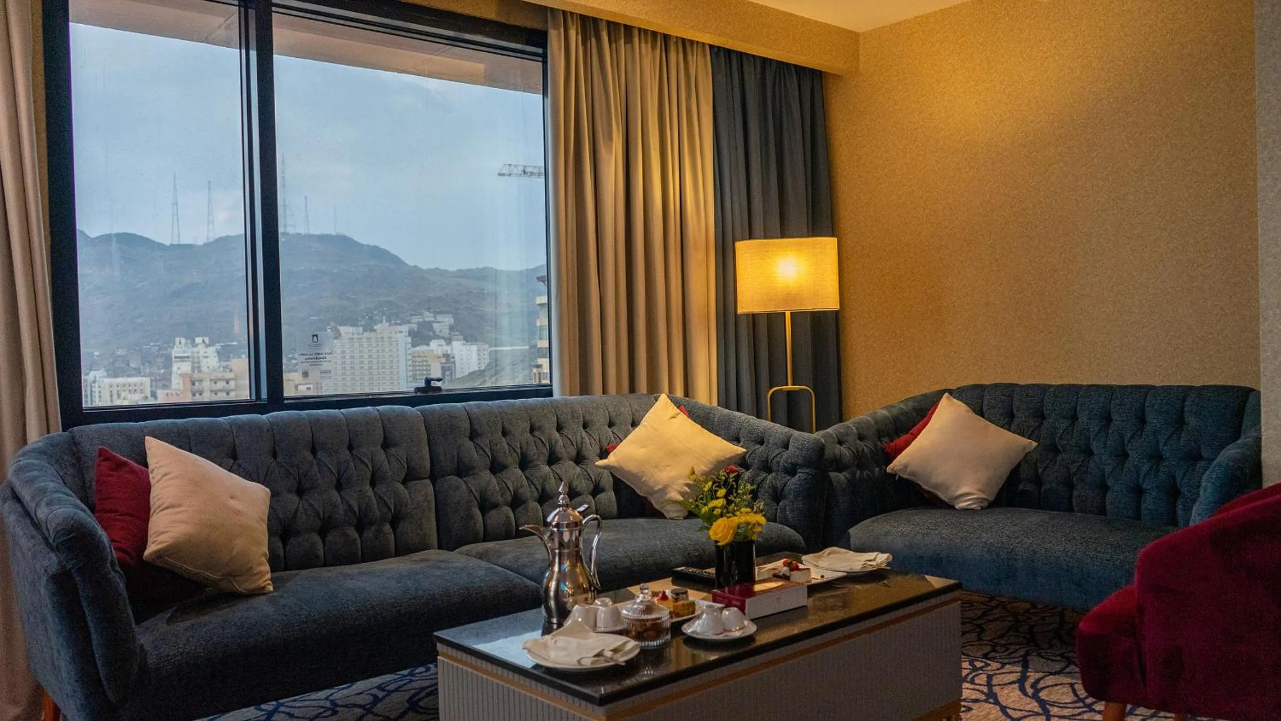 Seating area in Al Safwah Hotel First Tower 1