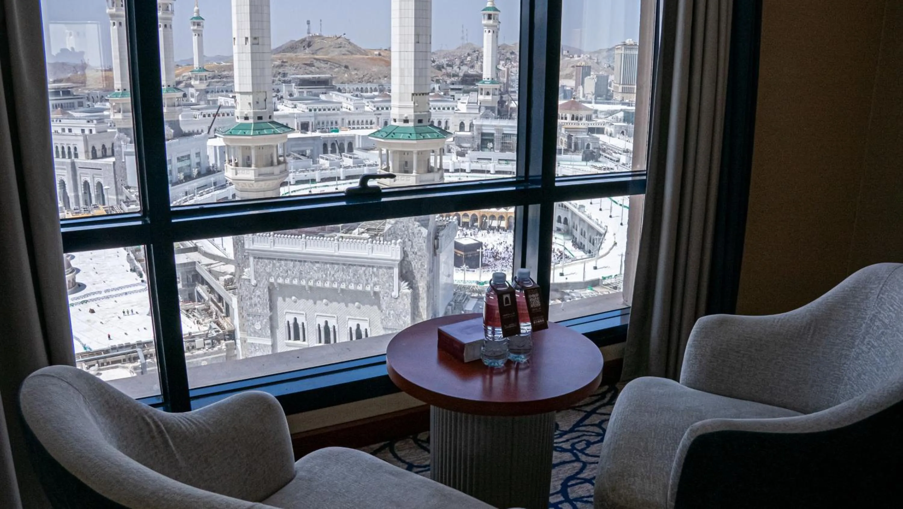 Bedroom in Al Safwah Hotel First Tower 1
