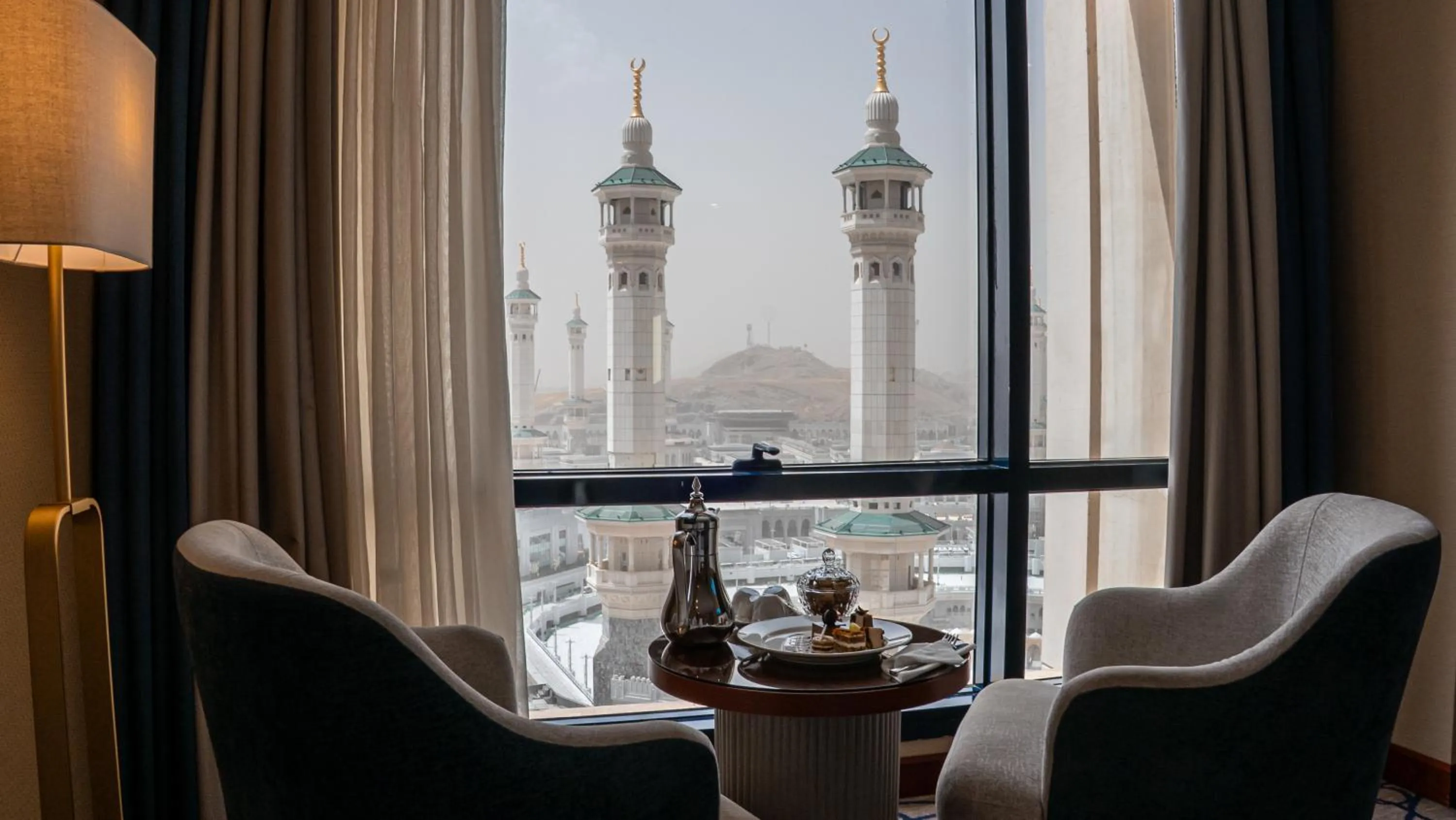 Bedroom in Al Safwah Hotel First Tower 1