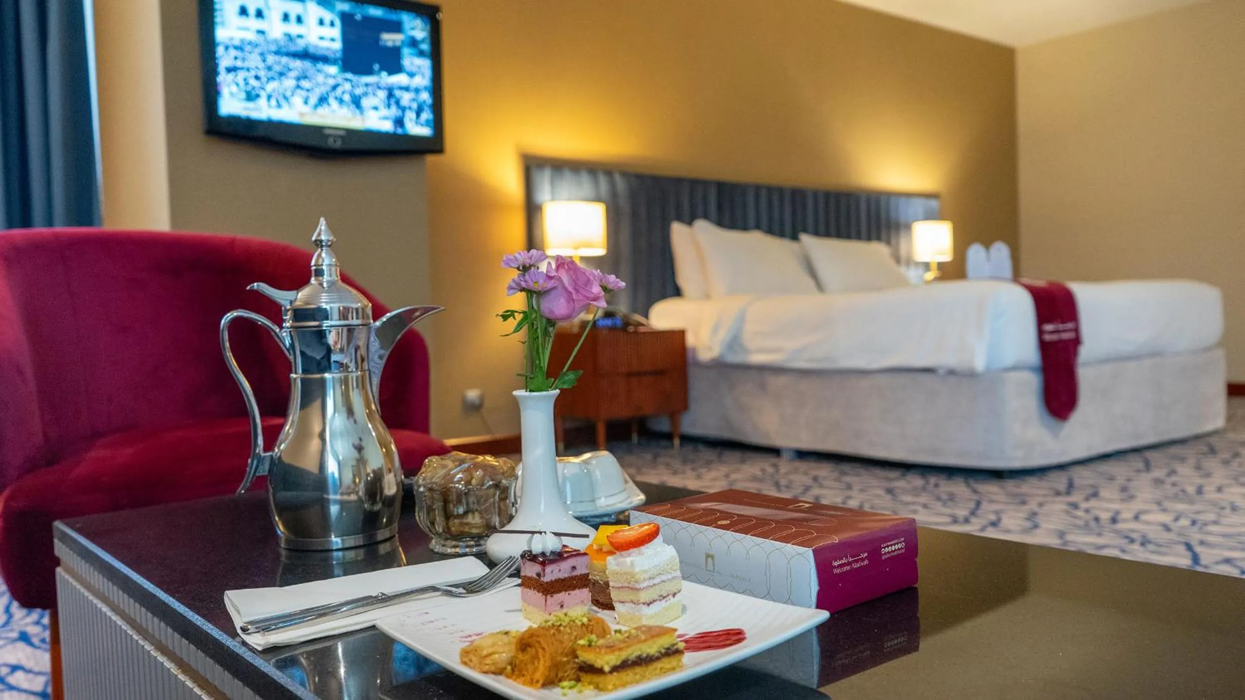 Bed in Al Safwah Hotel First Tower 1