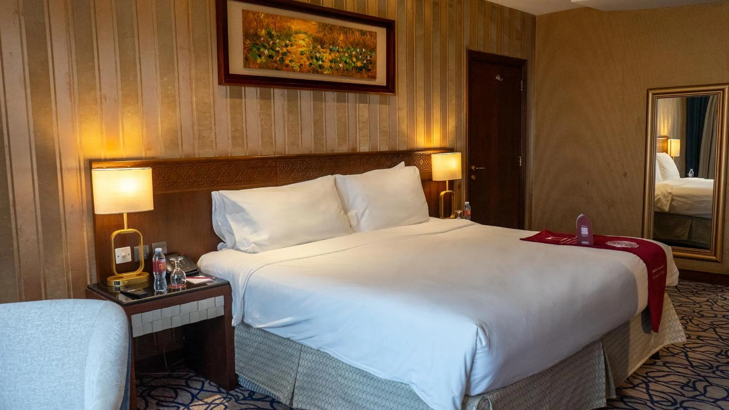 Bed in Al Safwah Hotel First Tower 1