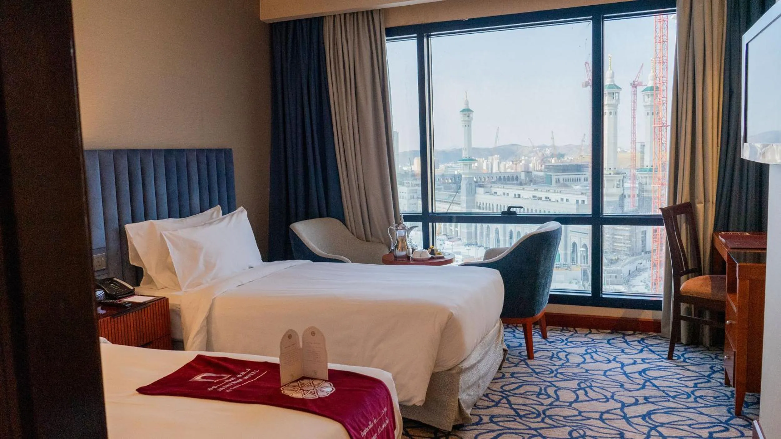 Bedroom in Al Safwah Hotel First Tower 1