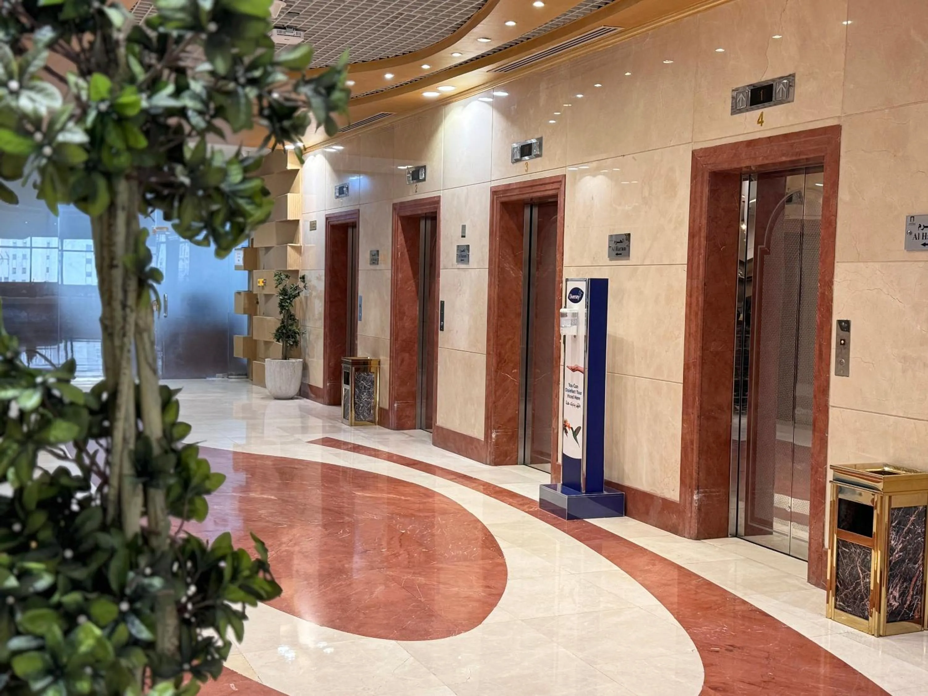 elevator in Al Safwah Hotel First Tower 1