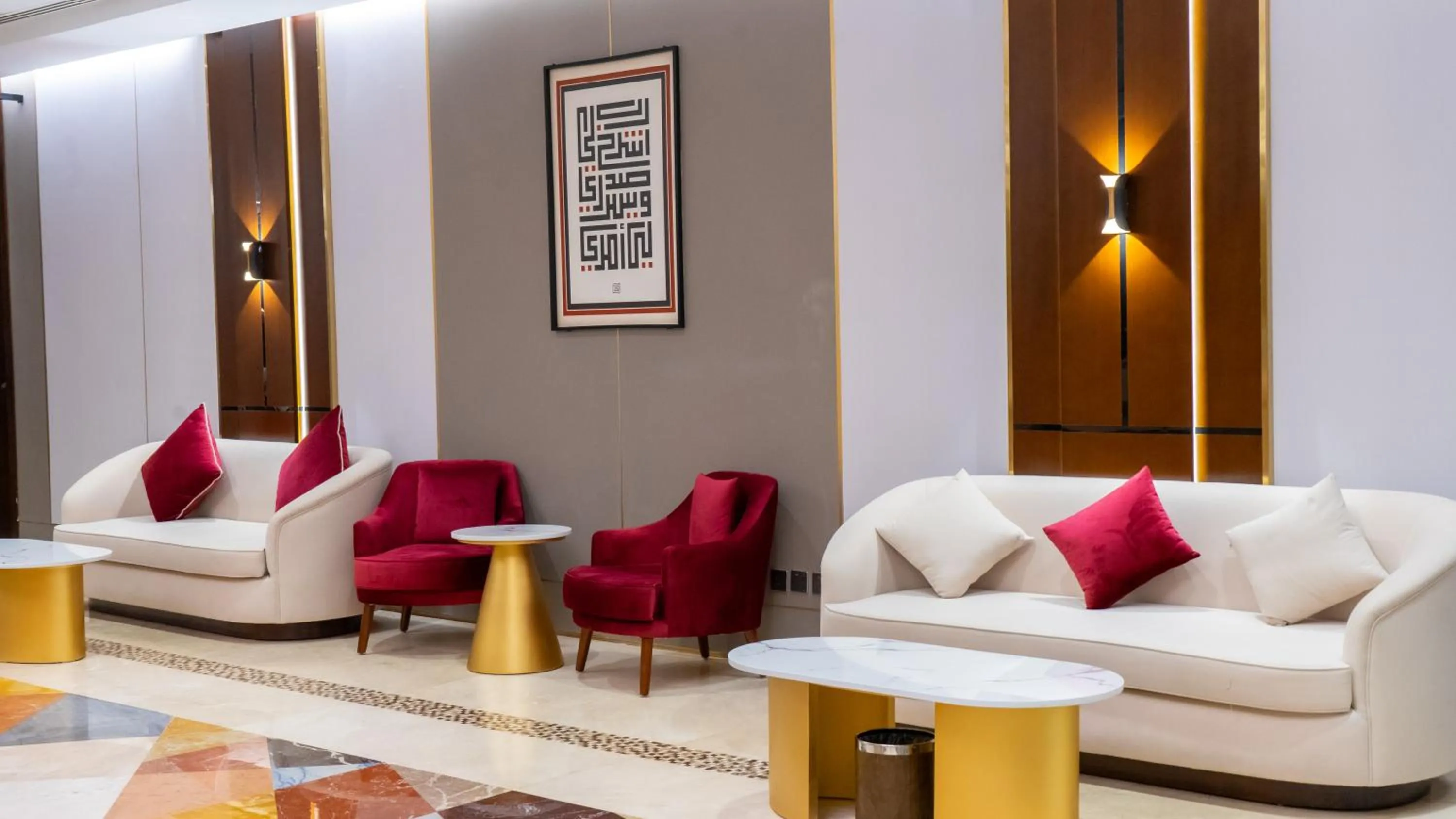 Lobby or reception in Al Safwah Hotel First Tower 1