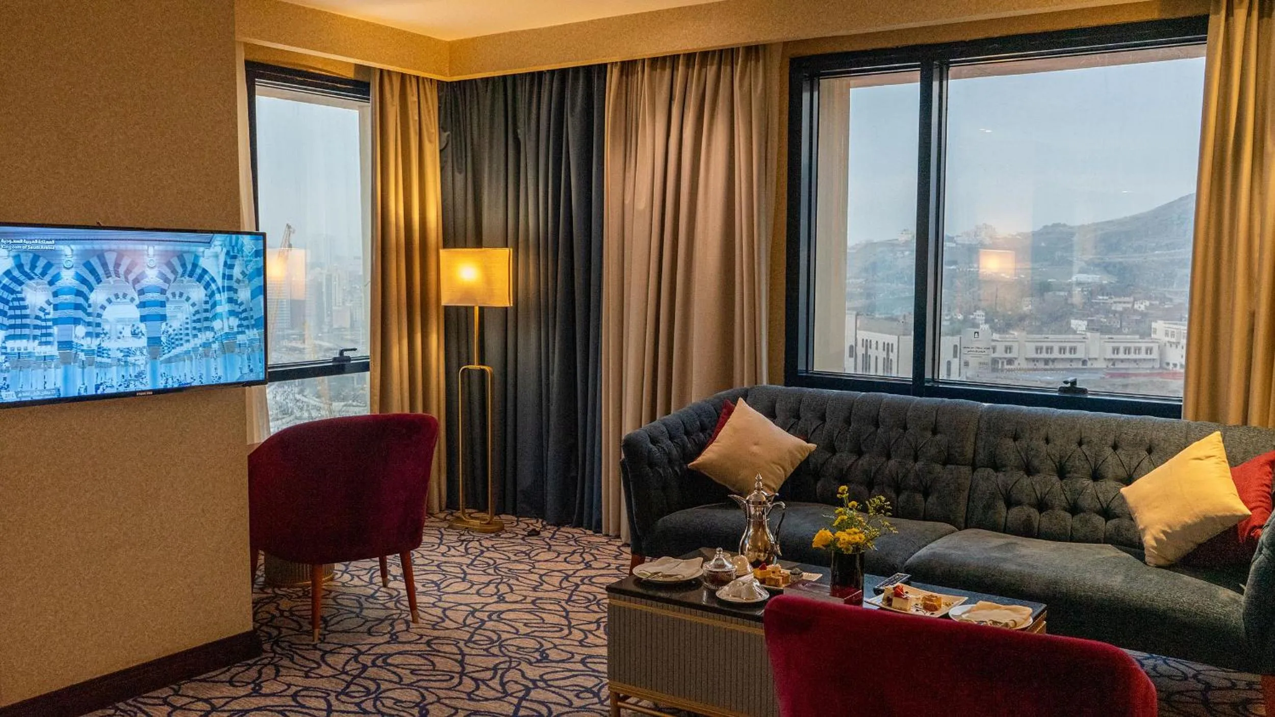 Seating area in Al Safwah Hotel First Tower 1