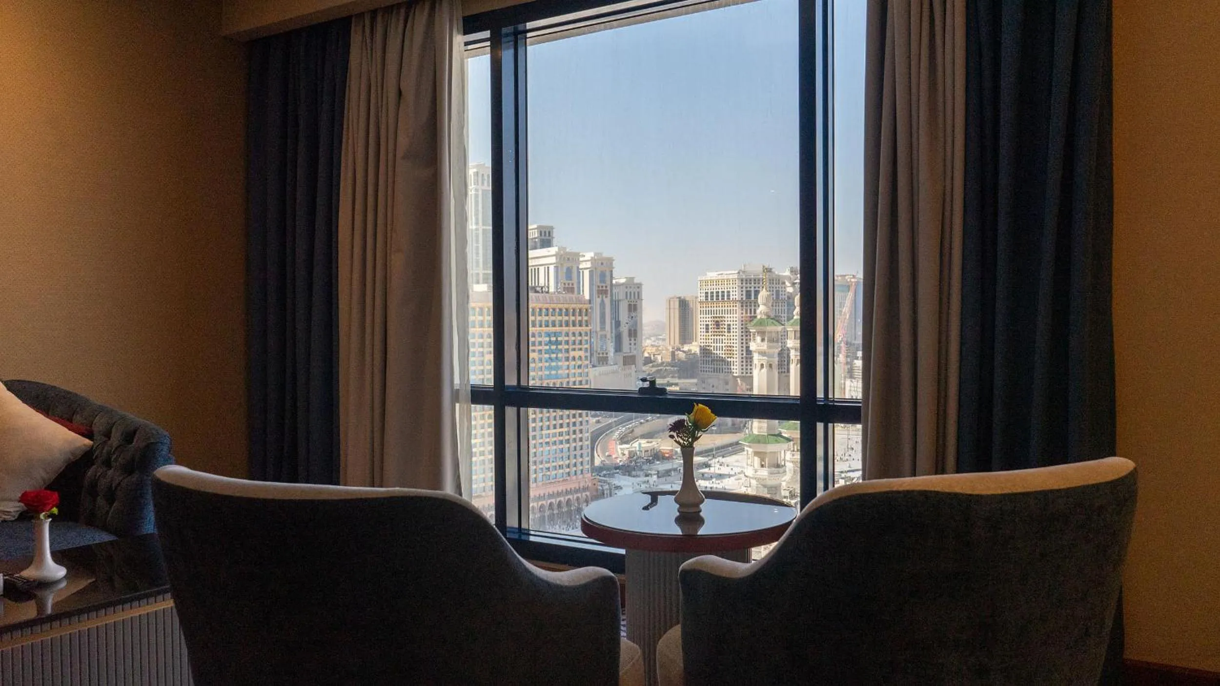 Photo of the whole room in Al Safwah Hotel First Tower 1