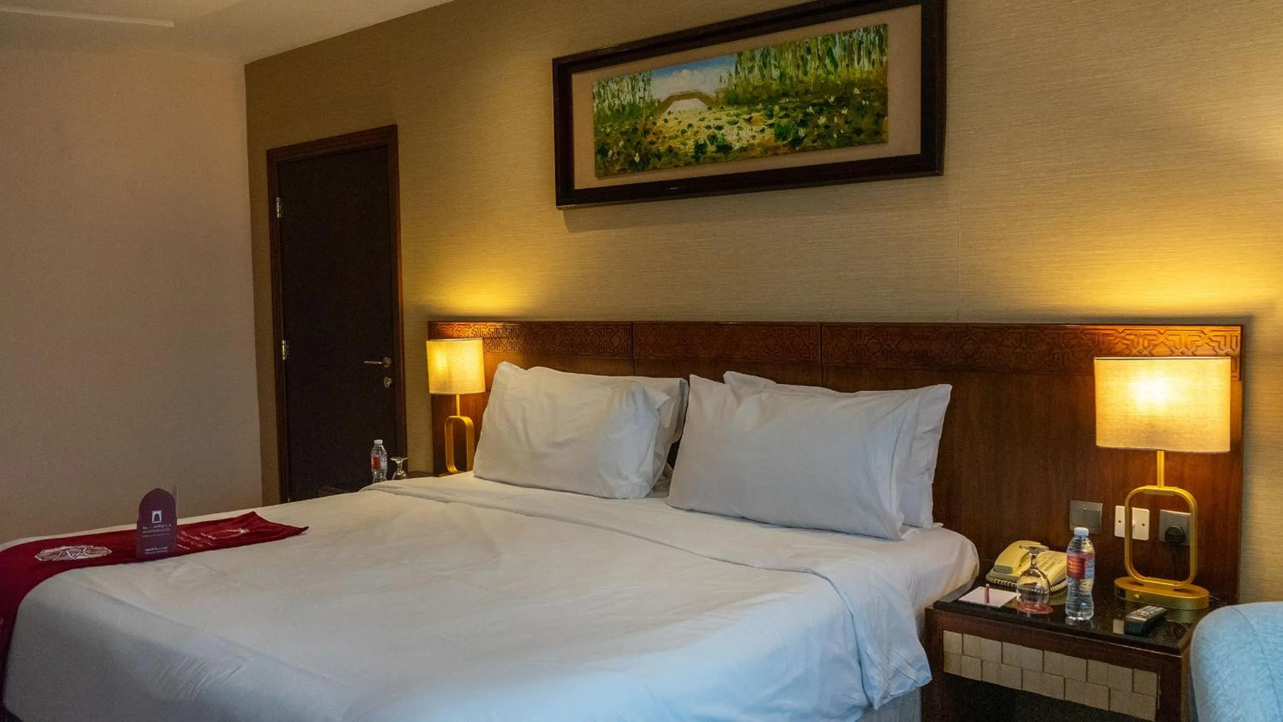Bed in Al Safwah Hotel First Tower 1