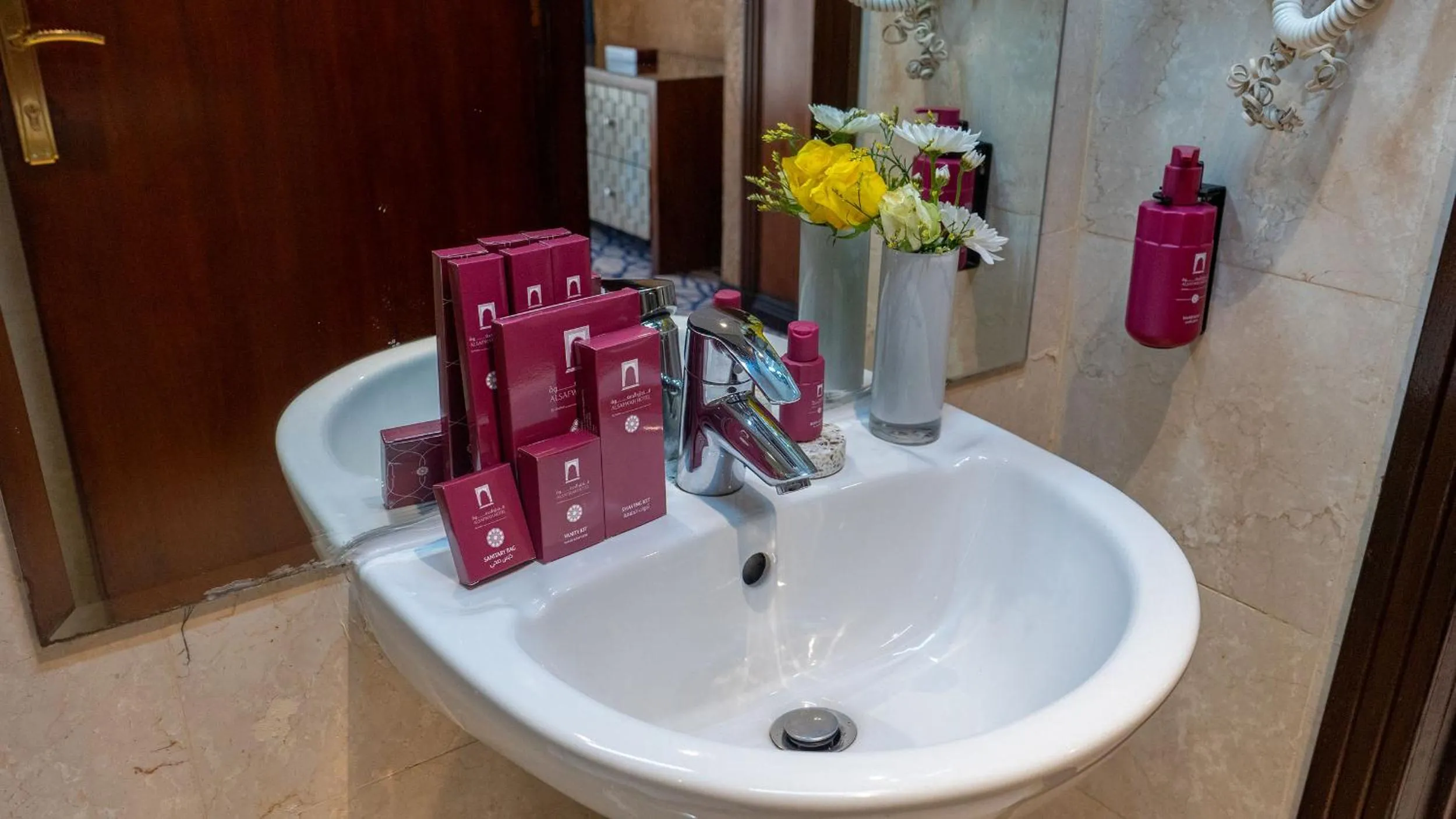 Bathroom in Al Safwah Hotel First Tower 1