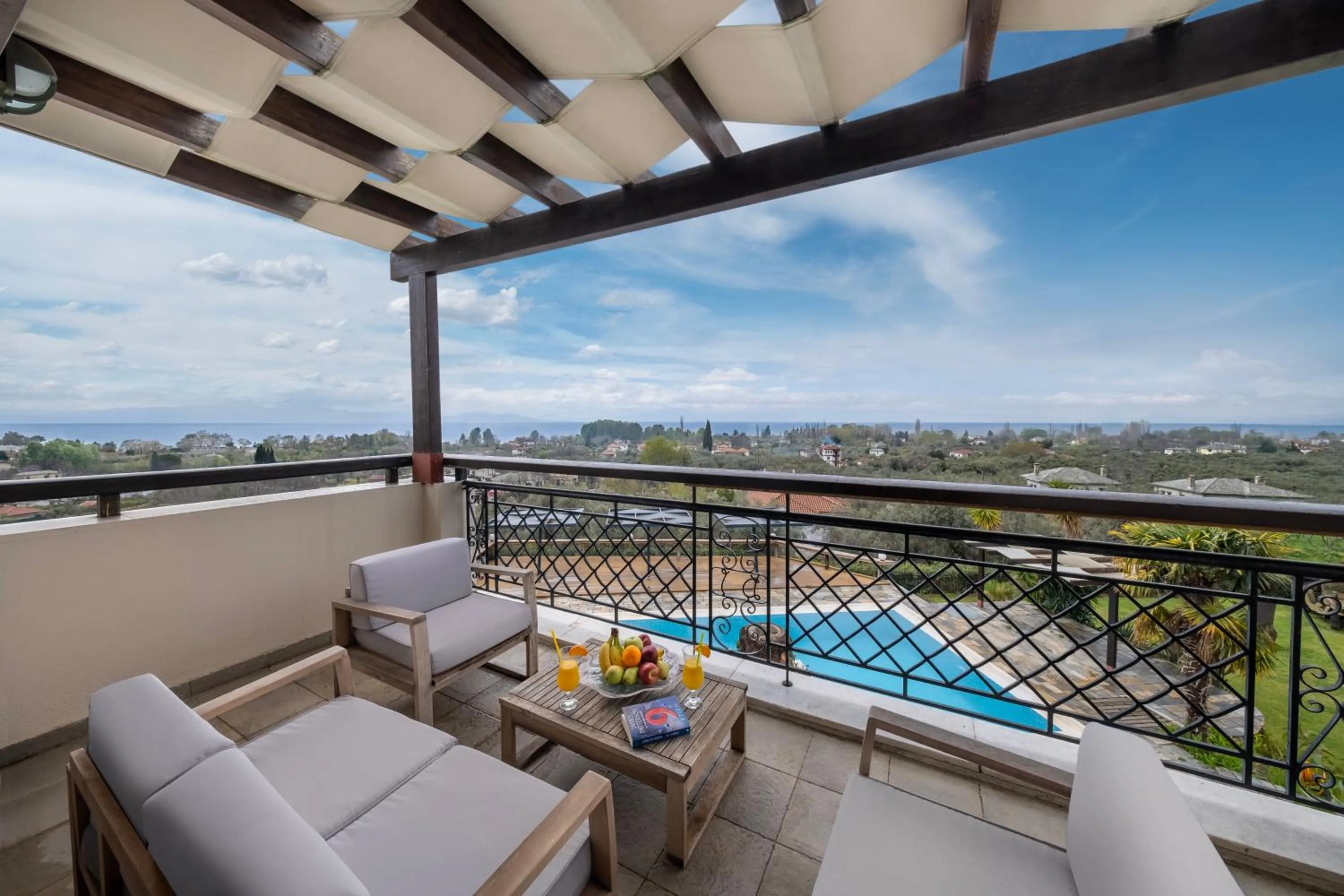 Iakovakis Suites & Spa