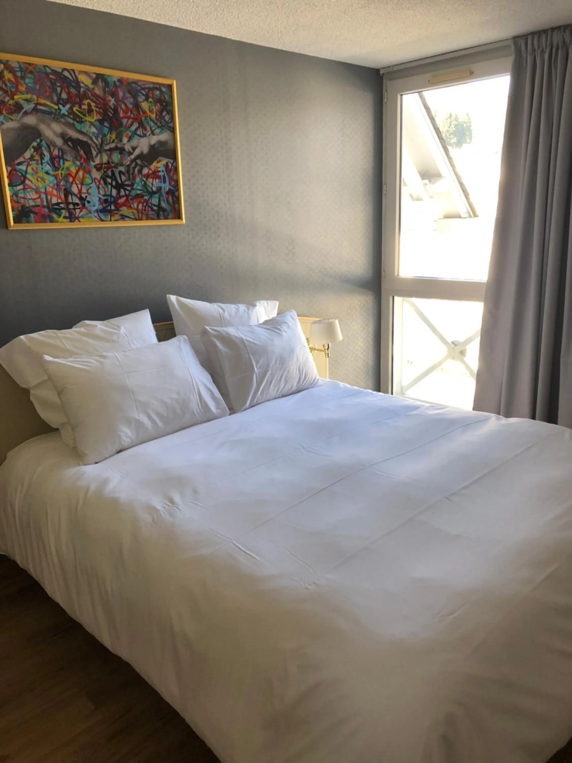 Bedroom, Bed in Grand Hôtel d'Espagne