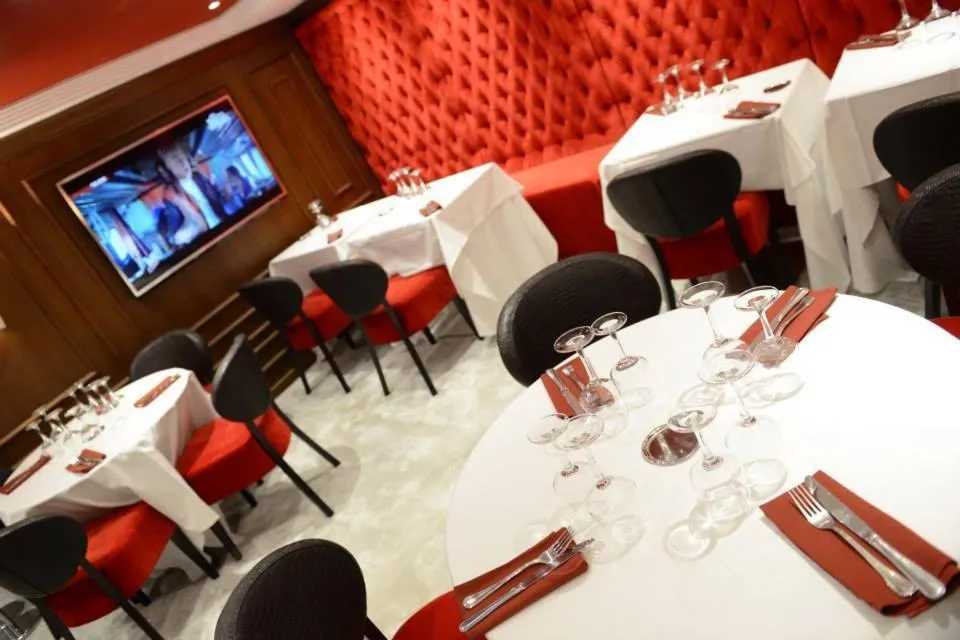 Restaurant/places to eat in Grand Hôtel d'Espagne