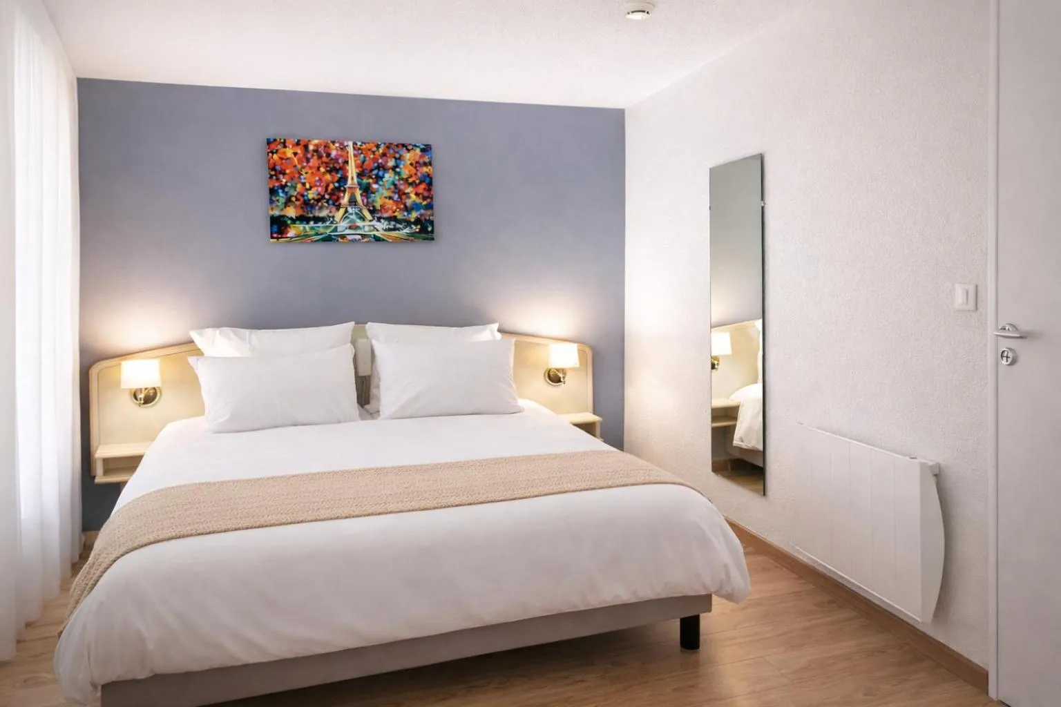 TV and multimedia, Bed in Grand Hôtel d'Espagne