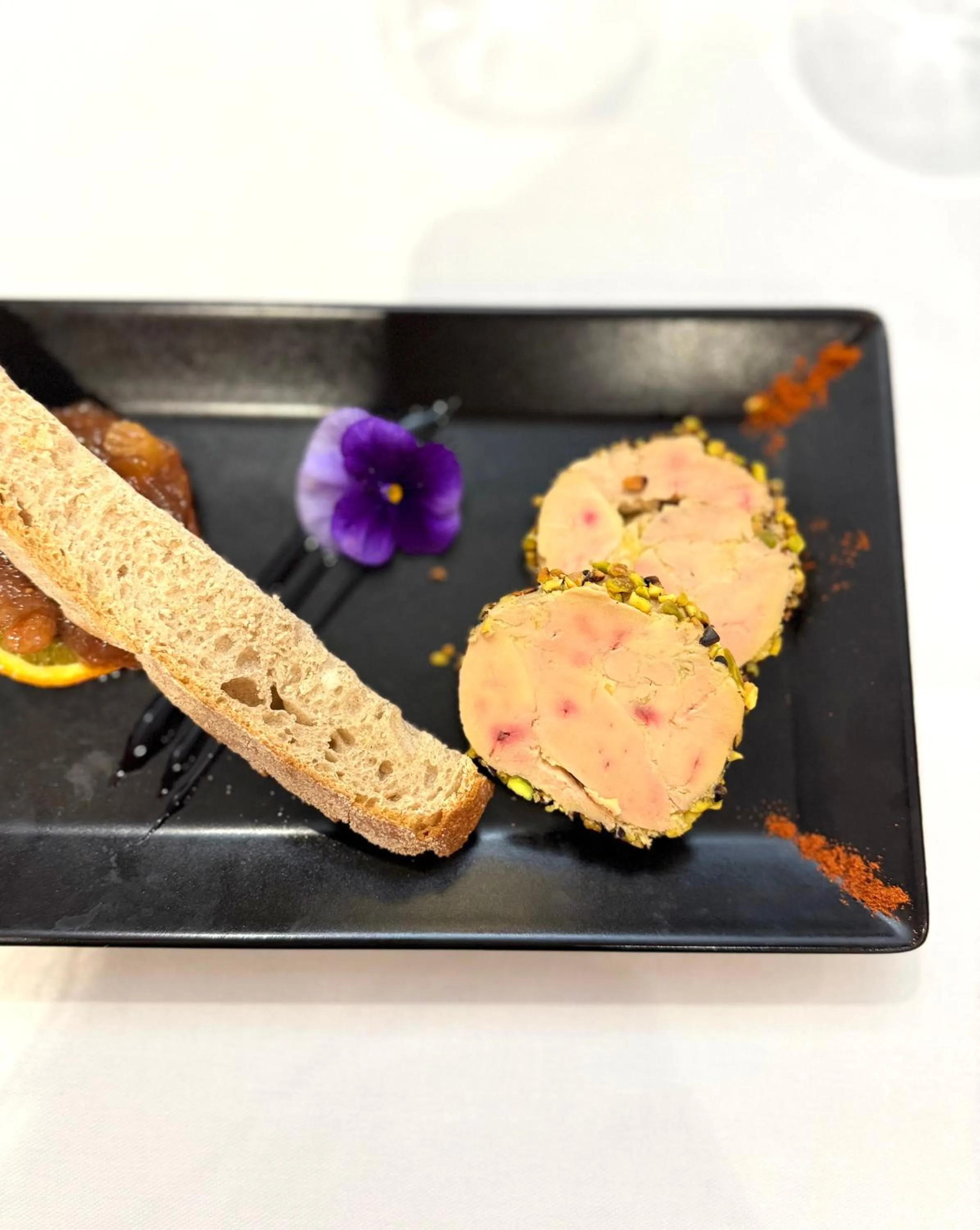 Restaurant/places to eat in Grand Hôtel d'Espagne