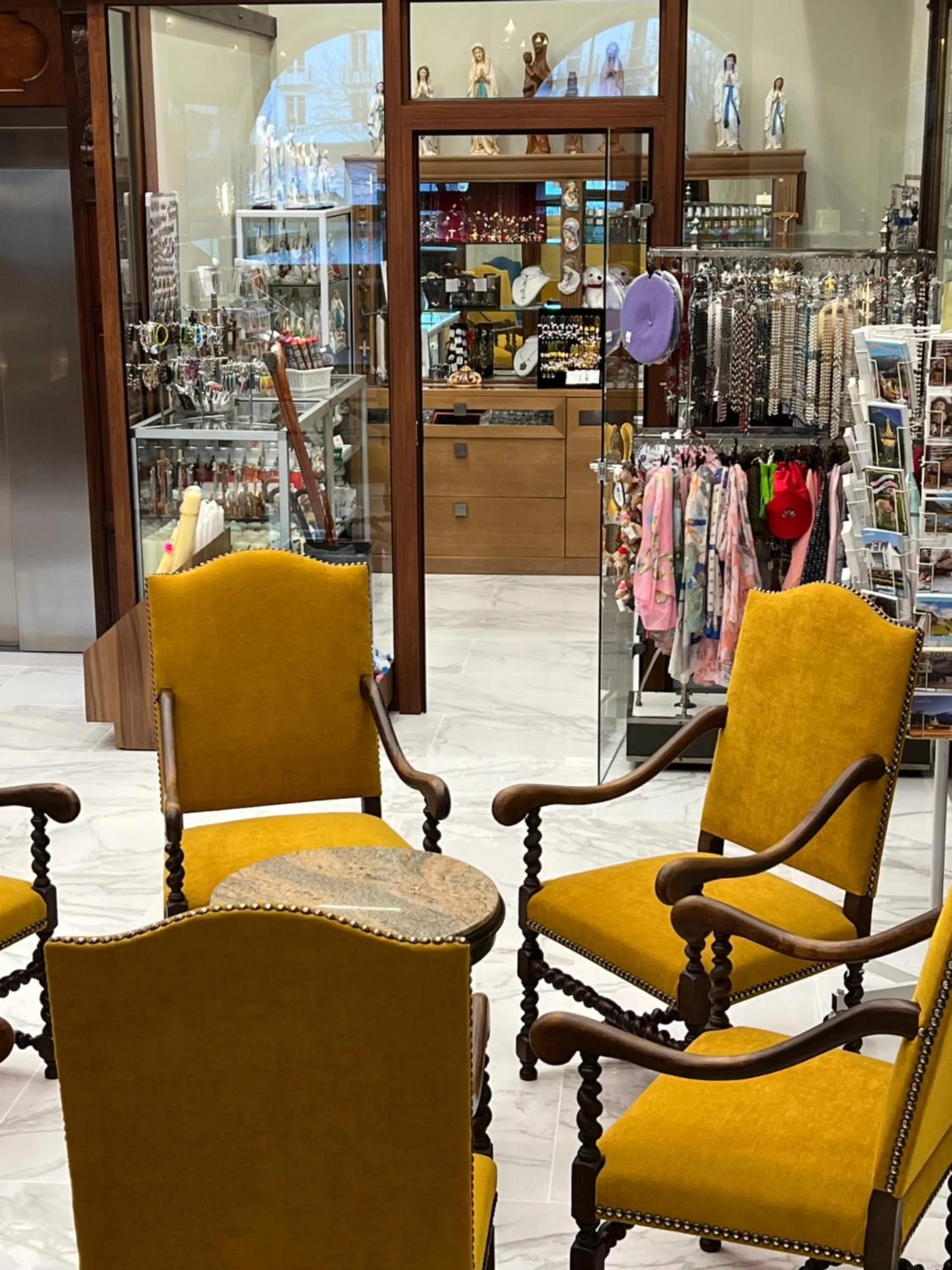 Lounge or bar in Grand Hôtel d'Espagne