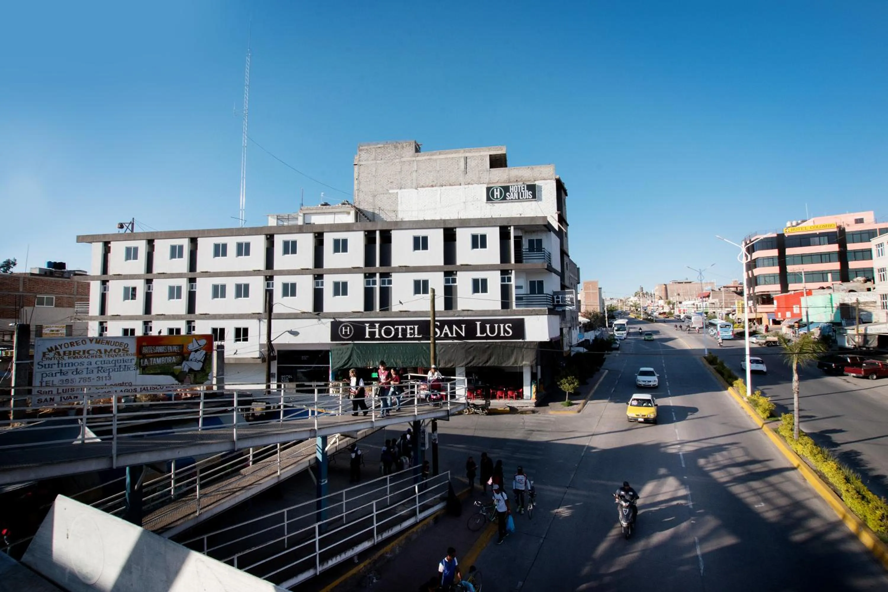 Neighbourhood in Hotel San Luis