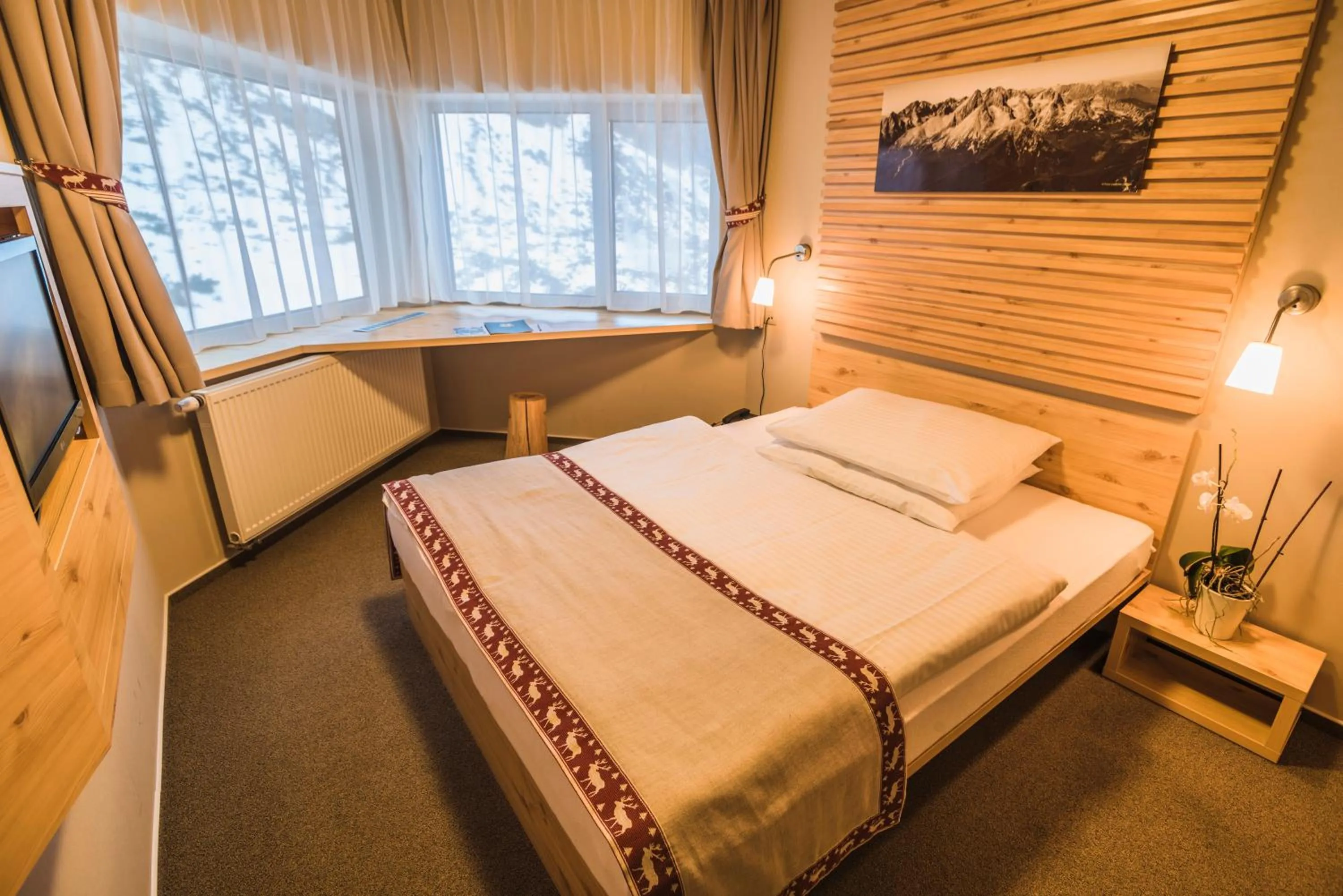 Decorative detail, Bed in Horsky Hotel Sliezsky Dom