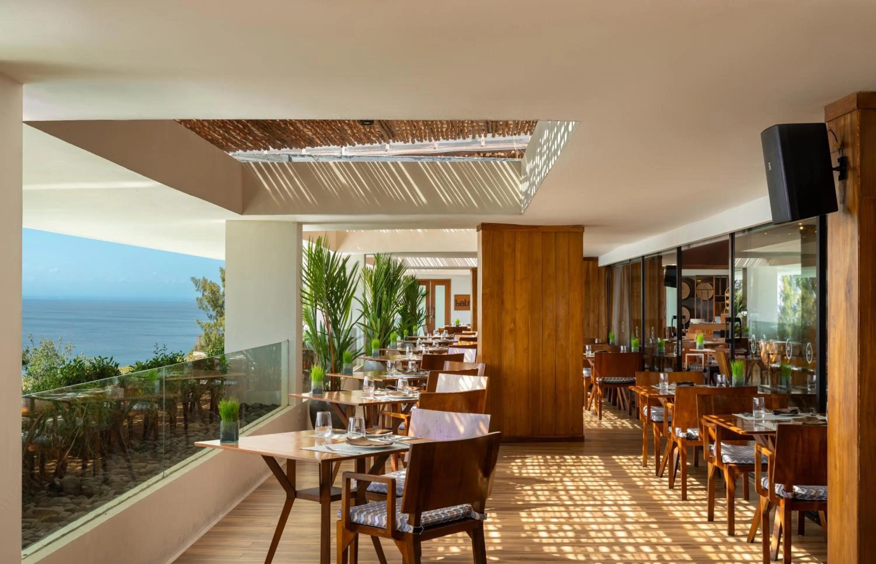 Restaurant/places to eat in Anantara Uluwatu Bali Resort