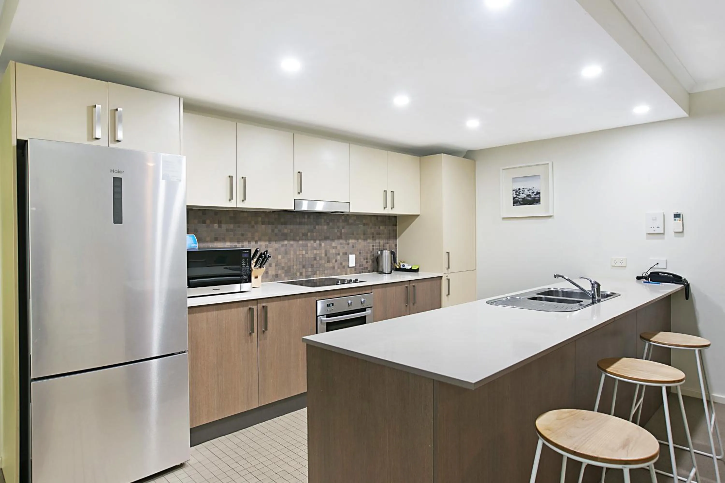 Kitchen or kitchenette in Mantra Nelson Bay