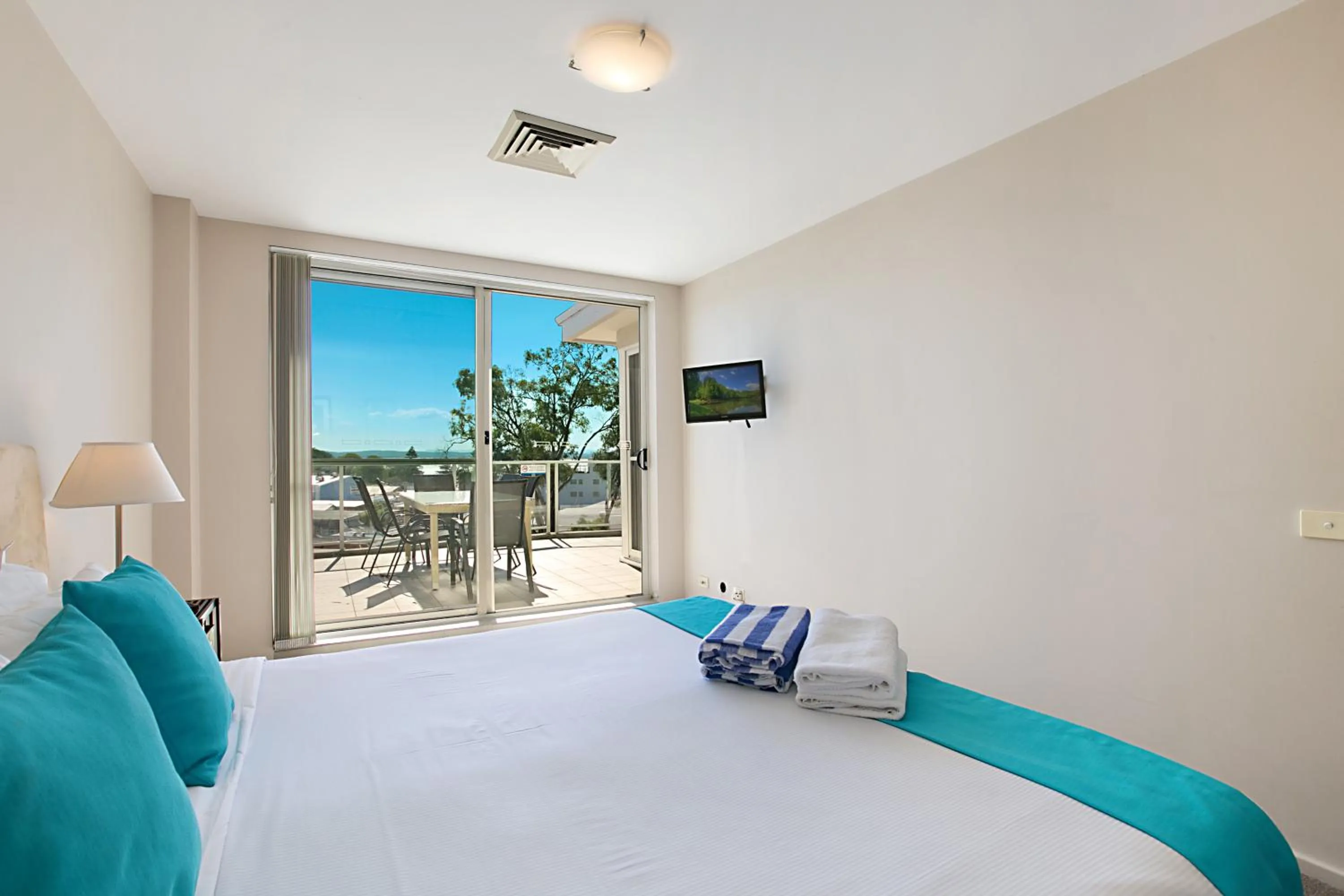 Bedroom, Bed in Mantra Nelson Bay