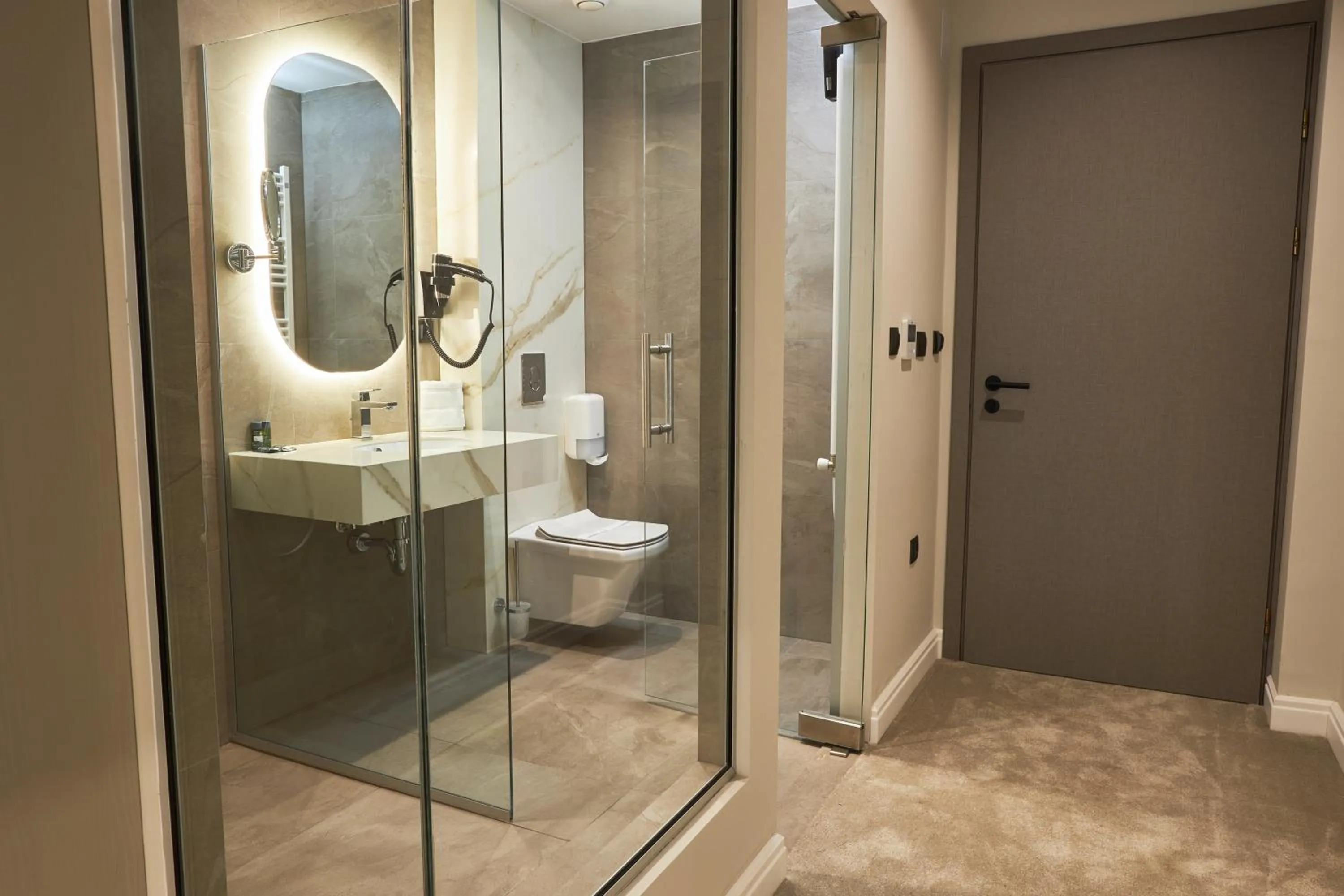 Bathroom in Hotel Mirror