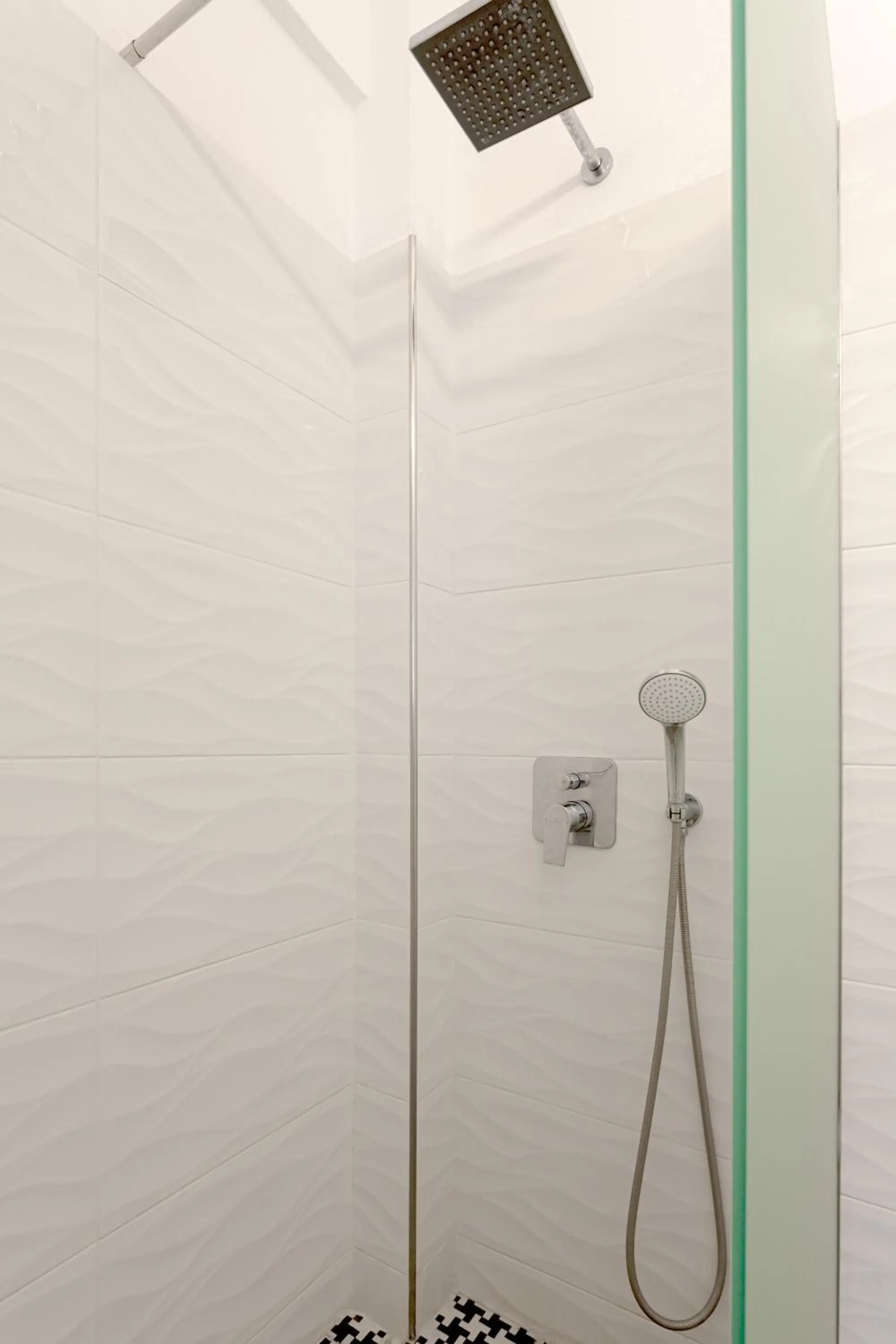 Shower in Caldera Butterfly Villas