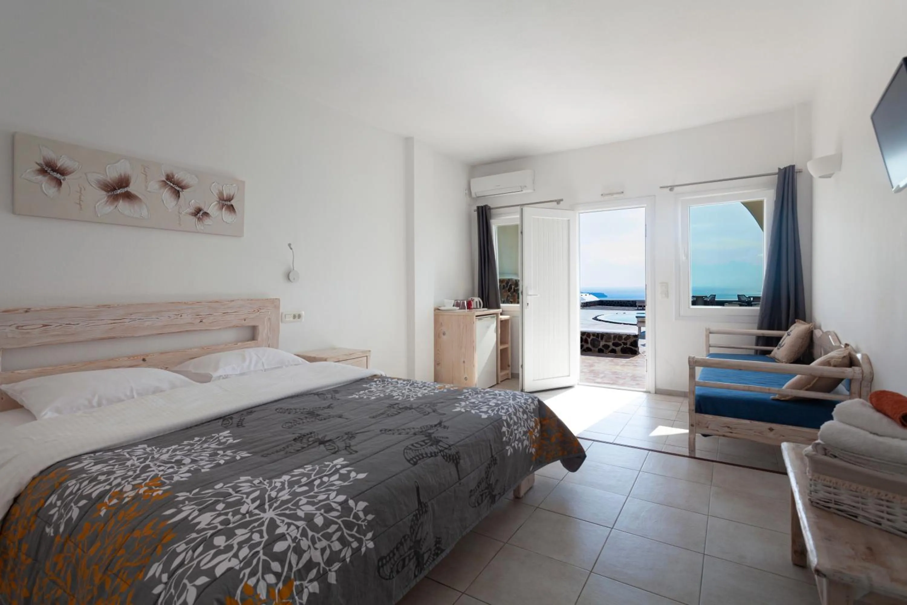 Bedroom, Bed in Caldera Butterfly Villas