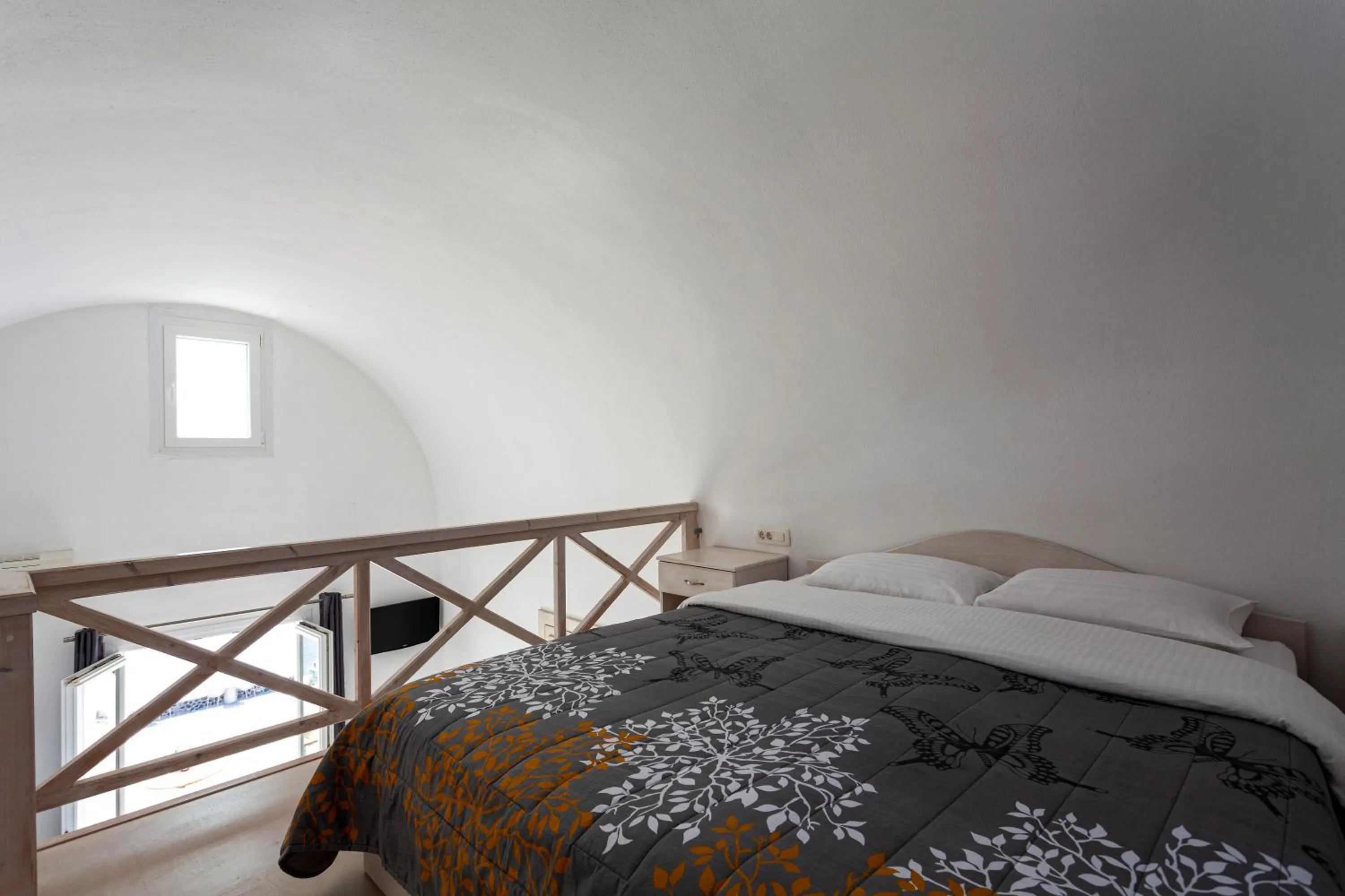 Bedroom, Bed in Caldera Butterfly Villas