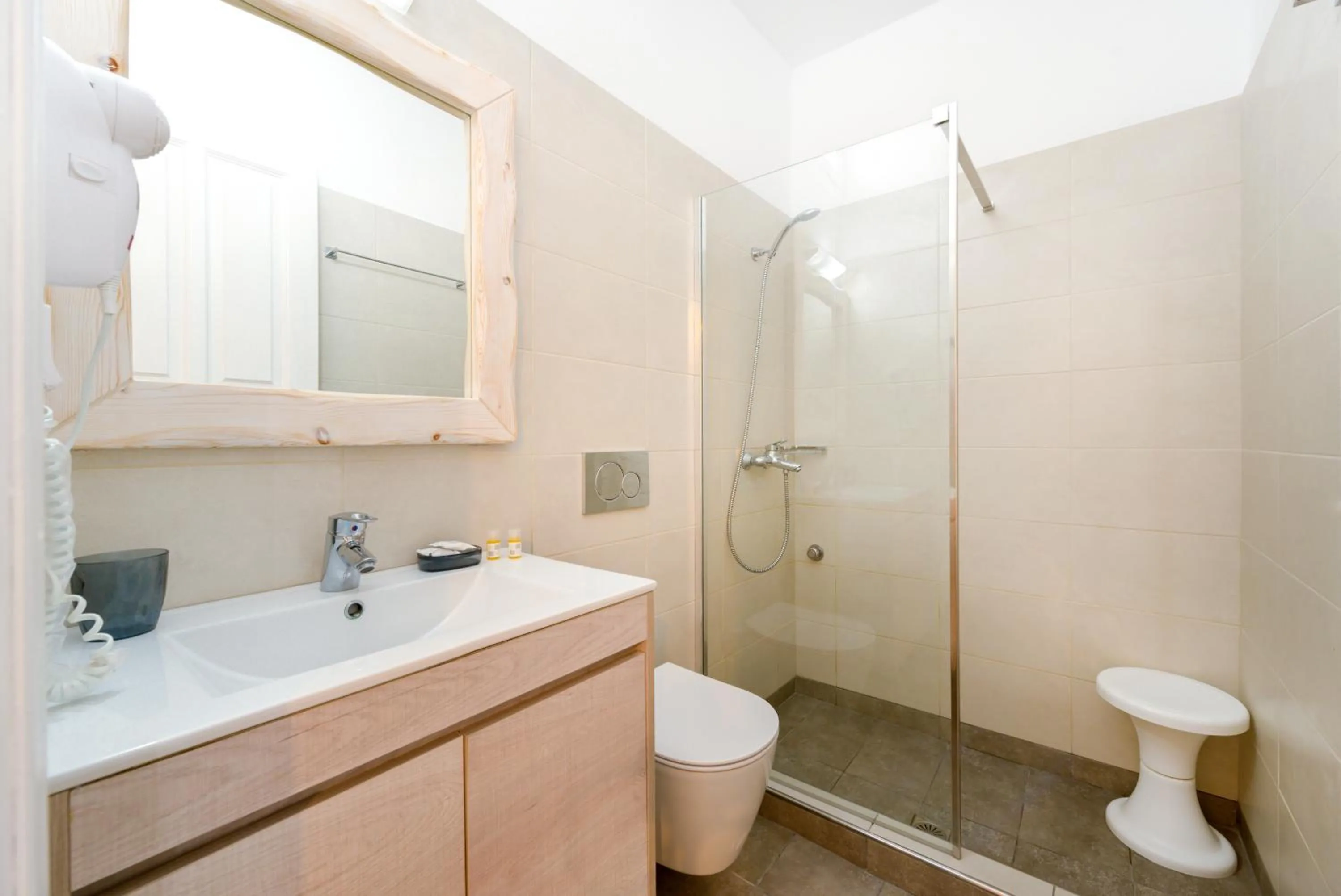 Shower in Caldera Butterfly Villas