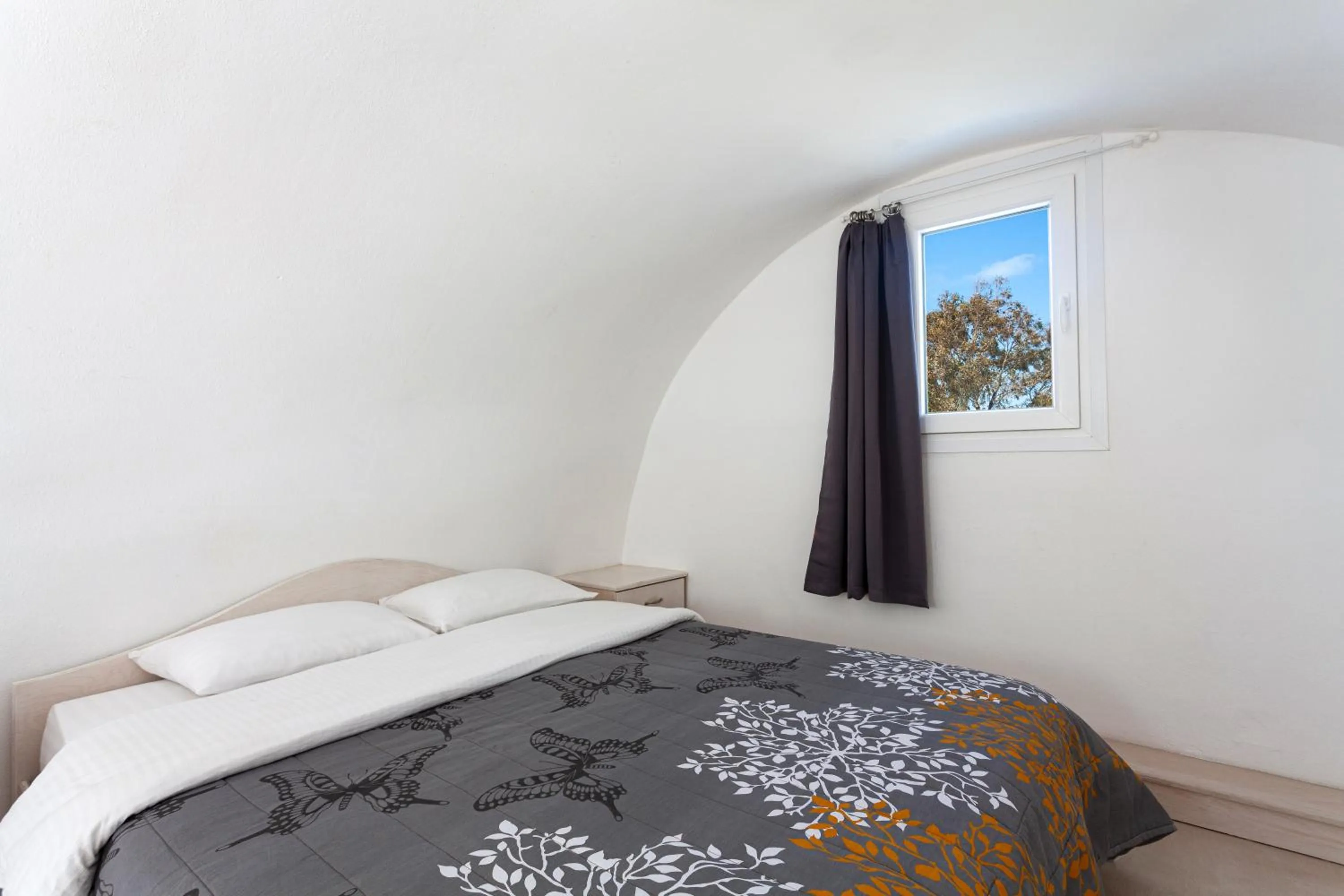 Bedroom, Bed in Caldera Butterfly Villas