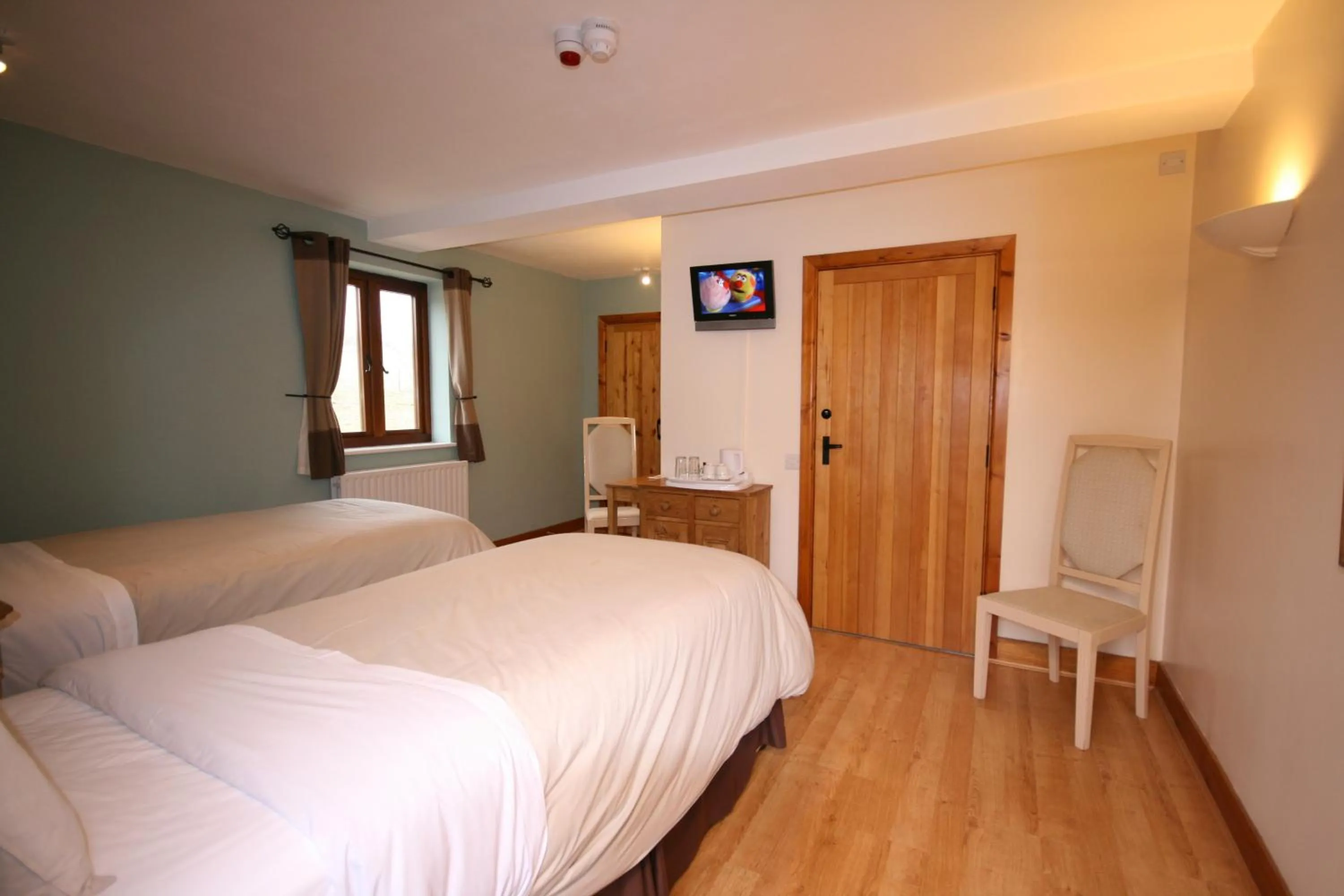 Photo of the whole room, Bed in Upper Neatham Mill