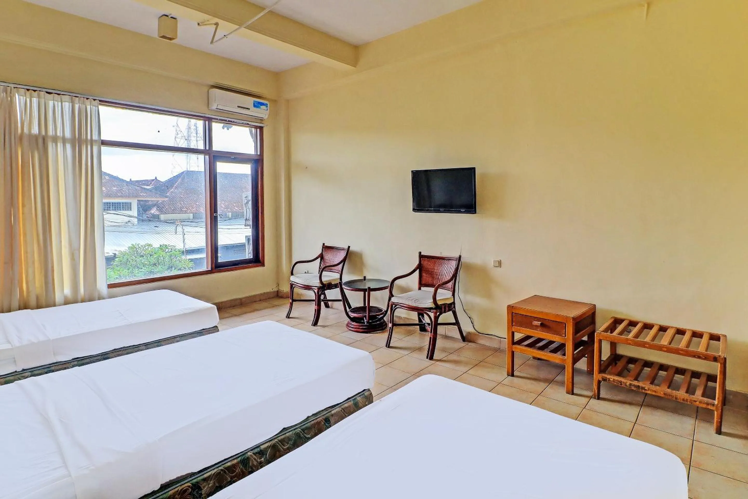 Bedroom in SUPER OYO 91870 Warna Kedaton