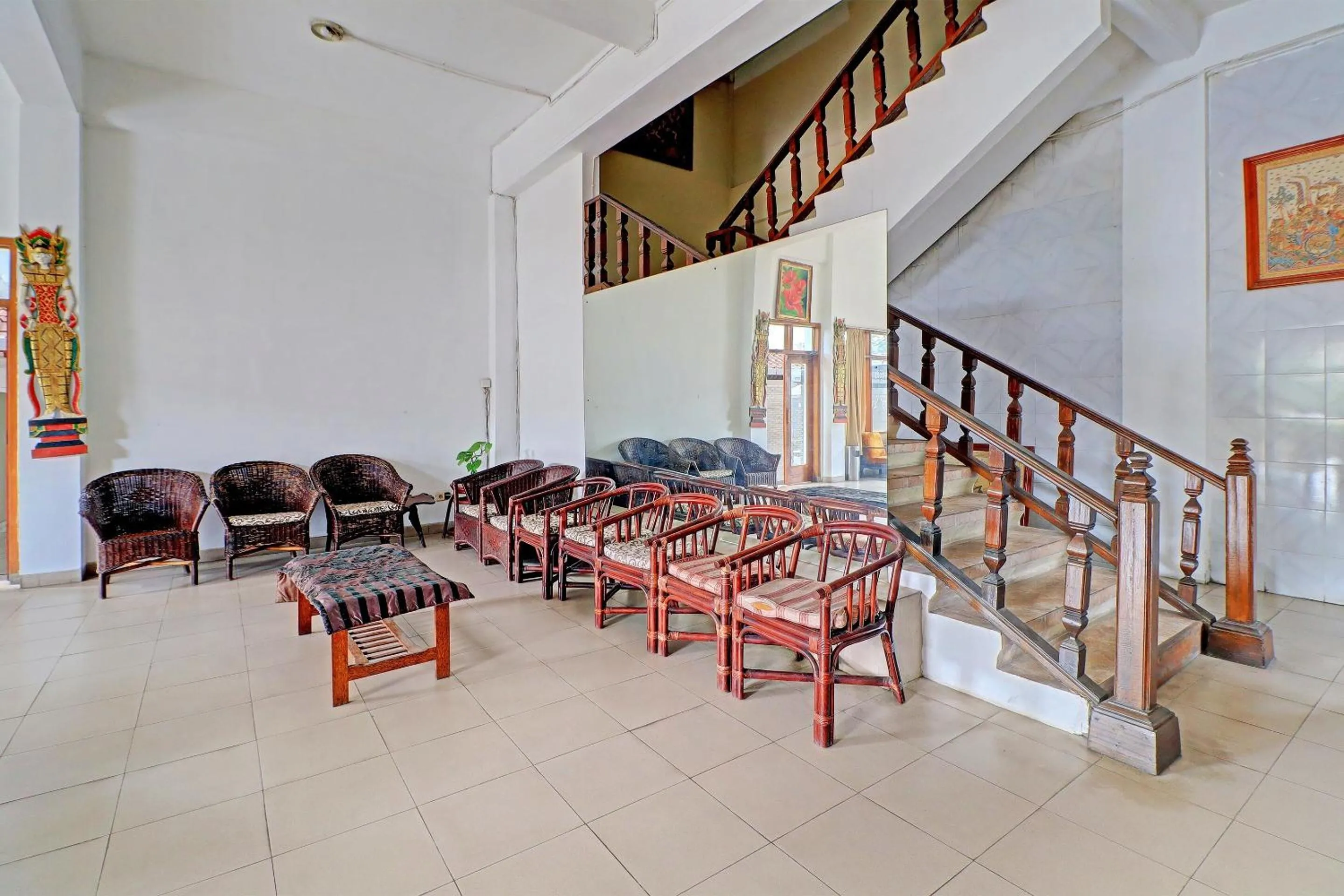 Lobby or reception in SUPER OYO 91870 Warna Kedaton