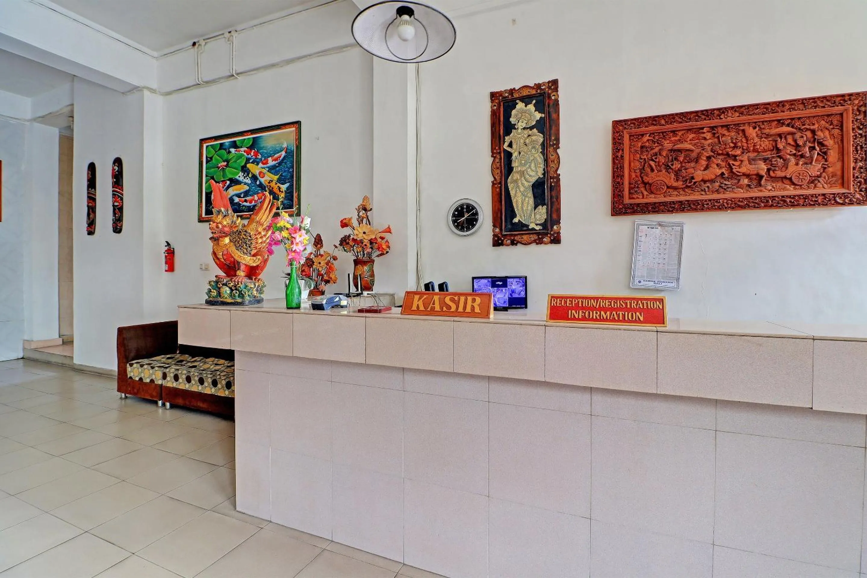 Lobby or reception in SUPER OYO 91870 Warna Kedaton