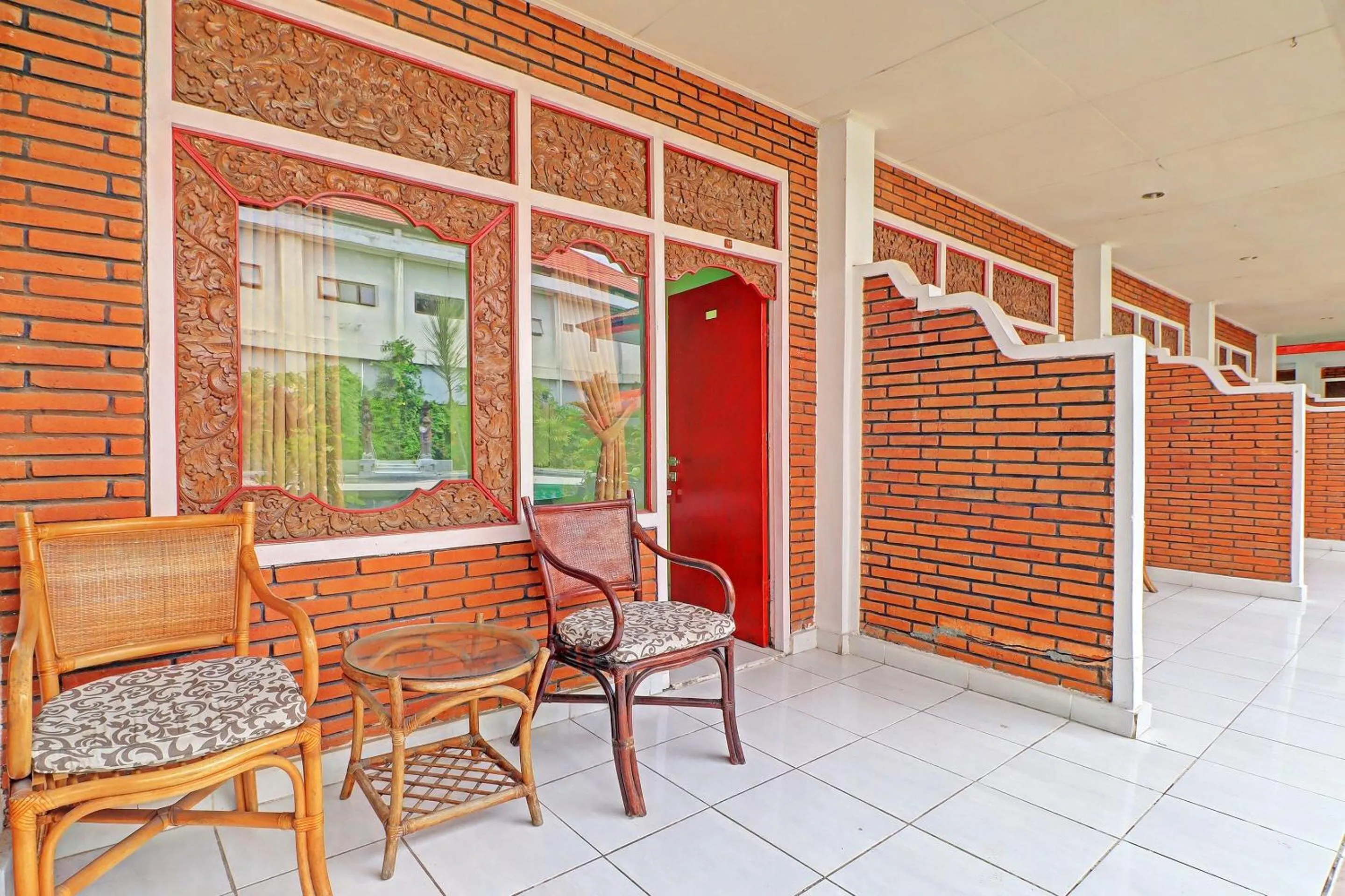 Lobby or reception in SUPER OYO 91870 Warna Kedaton