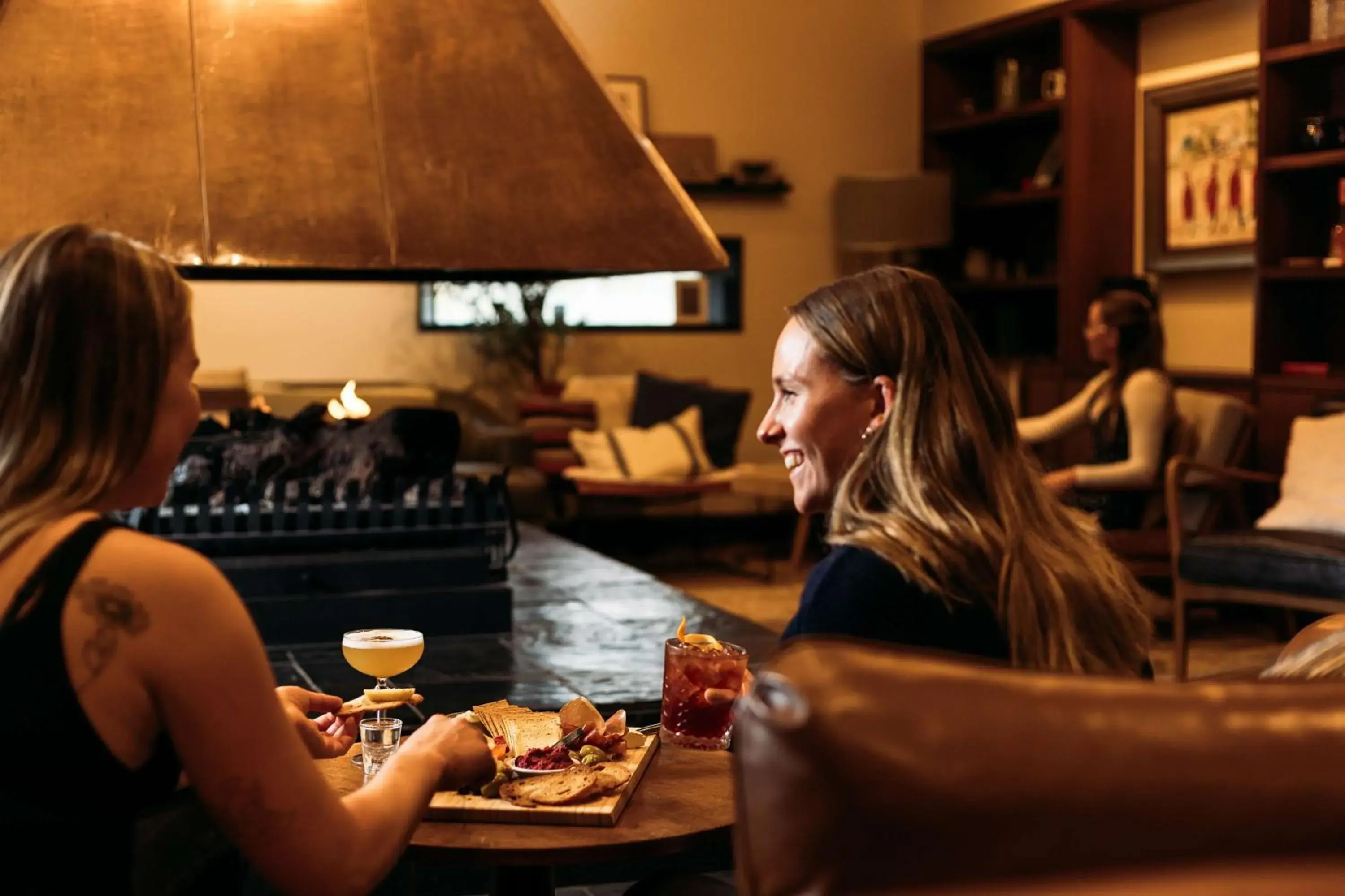 Lounge or bar in Thredbo Alpine Hotel Lounge or bar in Thredbo Alpine Hotel