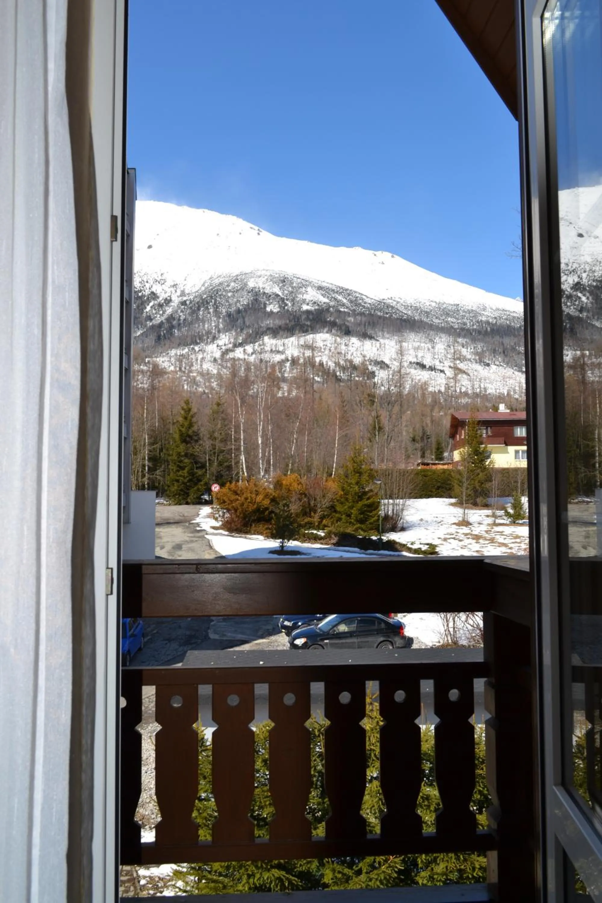 Mountain view in Greenwood hotel