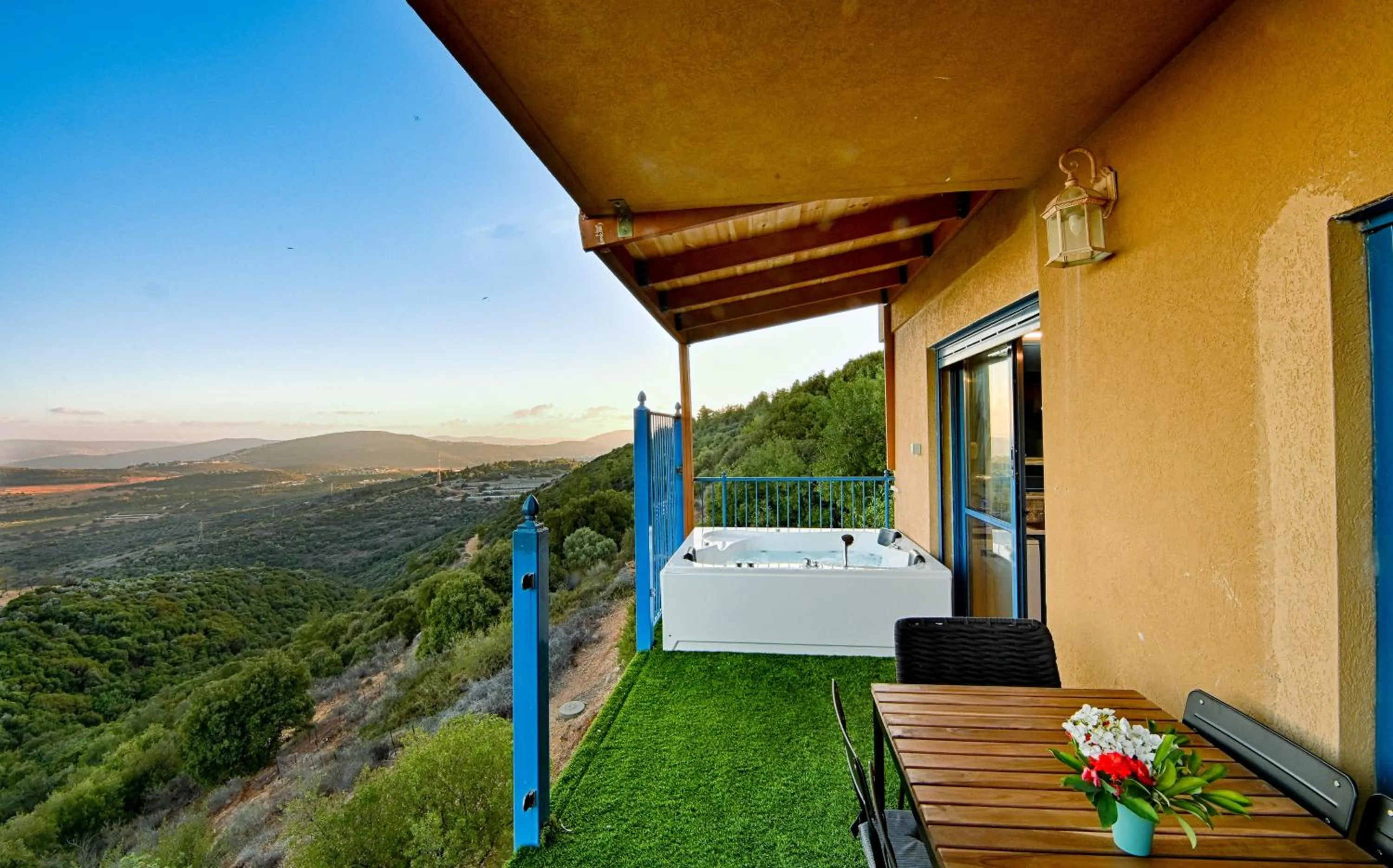 Property building in Ohn-Bar Guesthouse