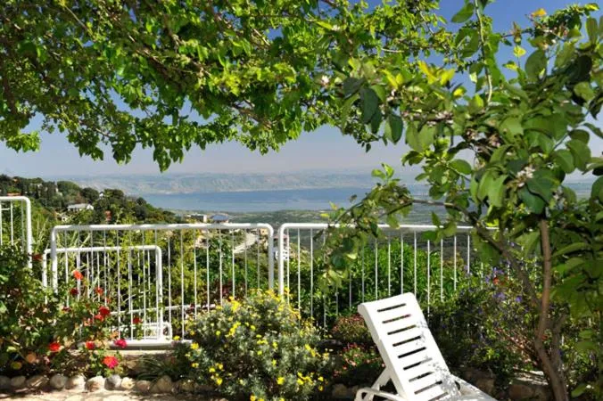 Sea view in Ohn-Bar Guesthouse