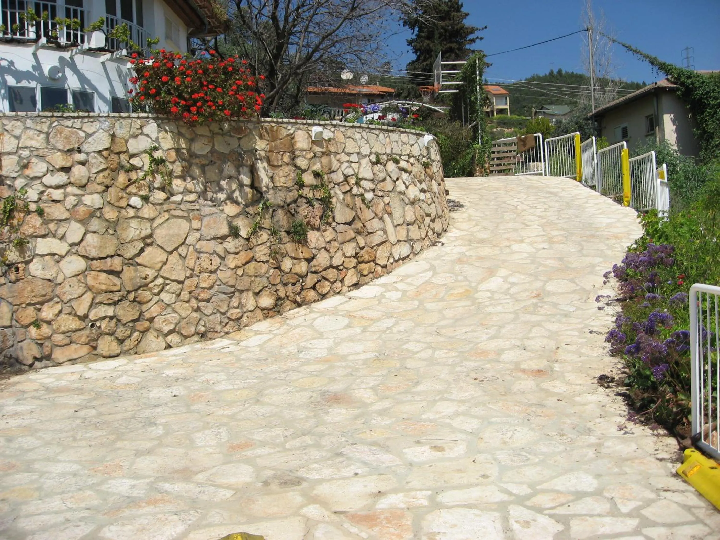 Garden in Ohn-Bar Guesthouse