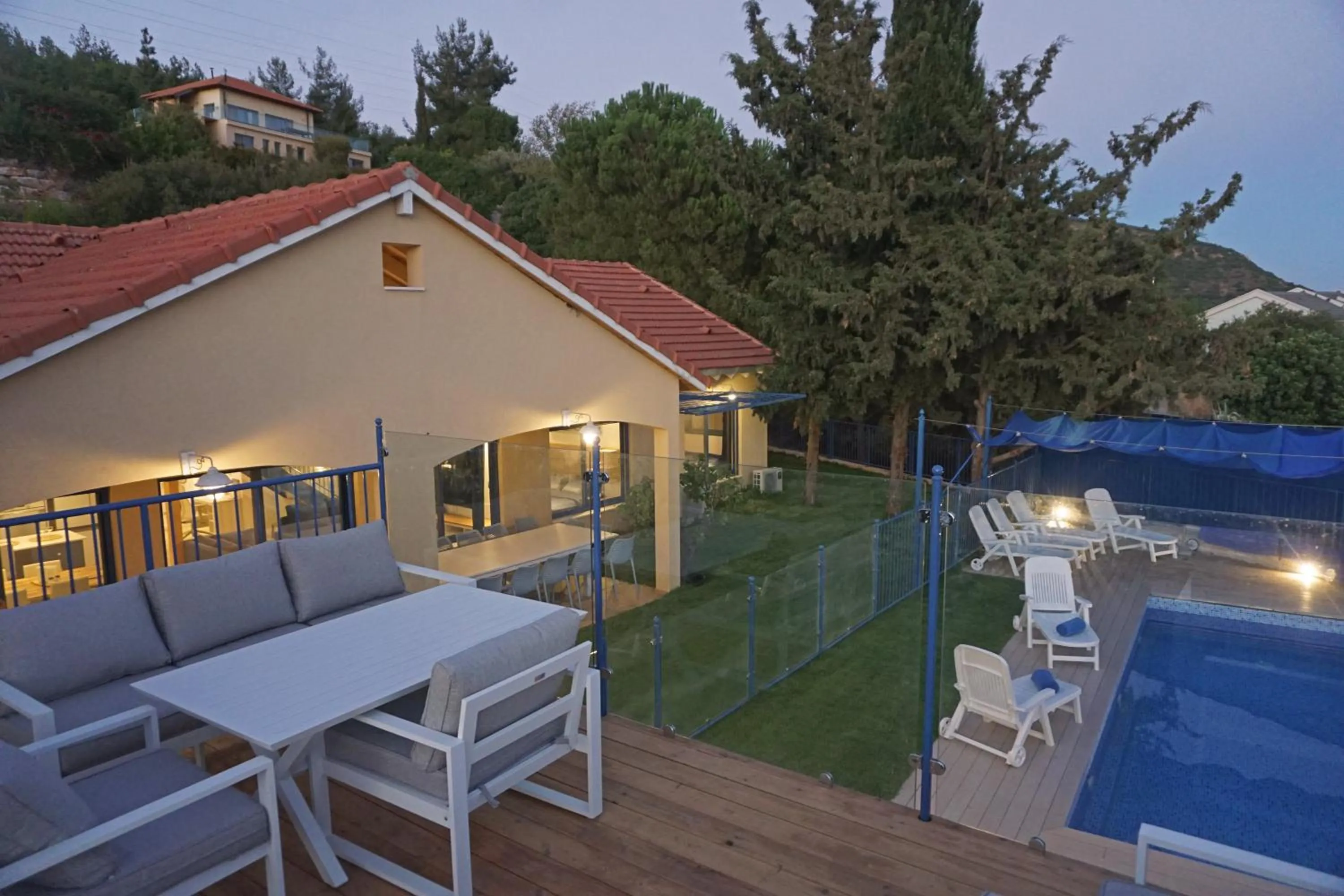 Pool view in Ohn-Bar Guesthouse