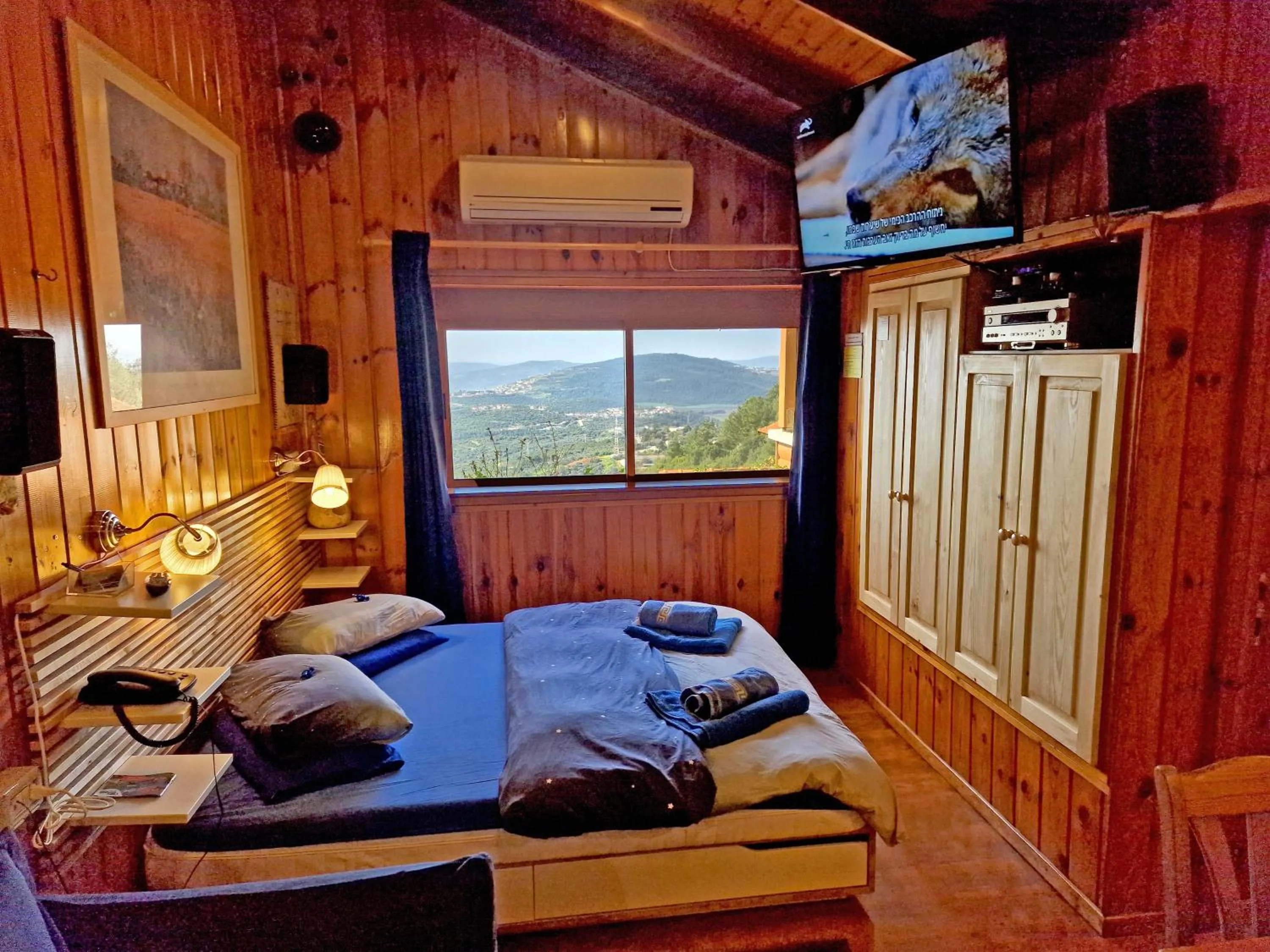 Property building, Bed in Ohn-Bar Guesthouse