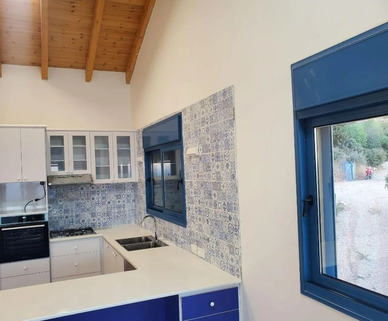 kitchen in Ohn-Bar Guesthouse