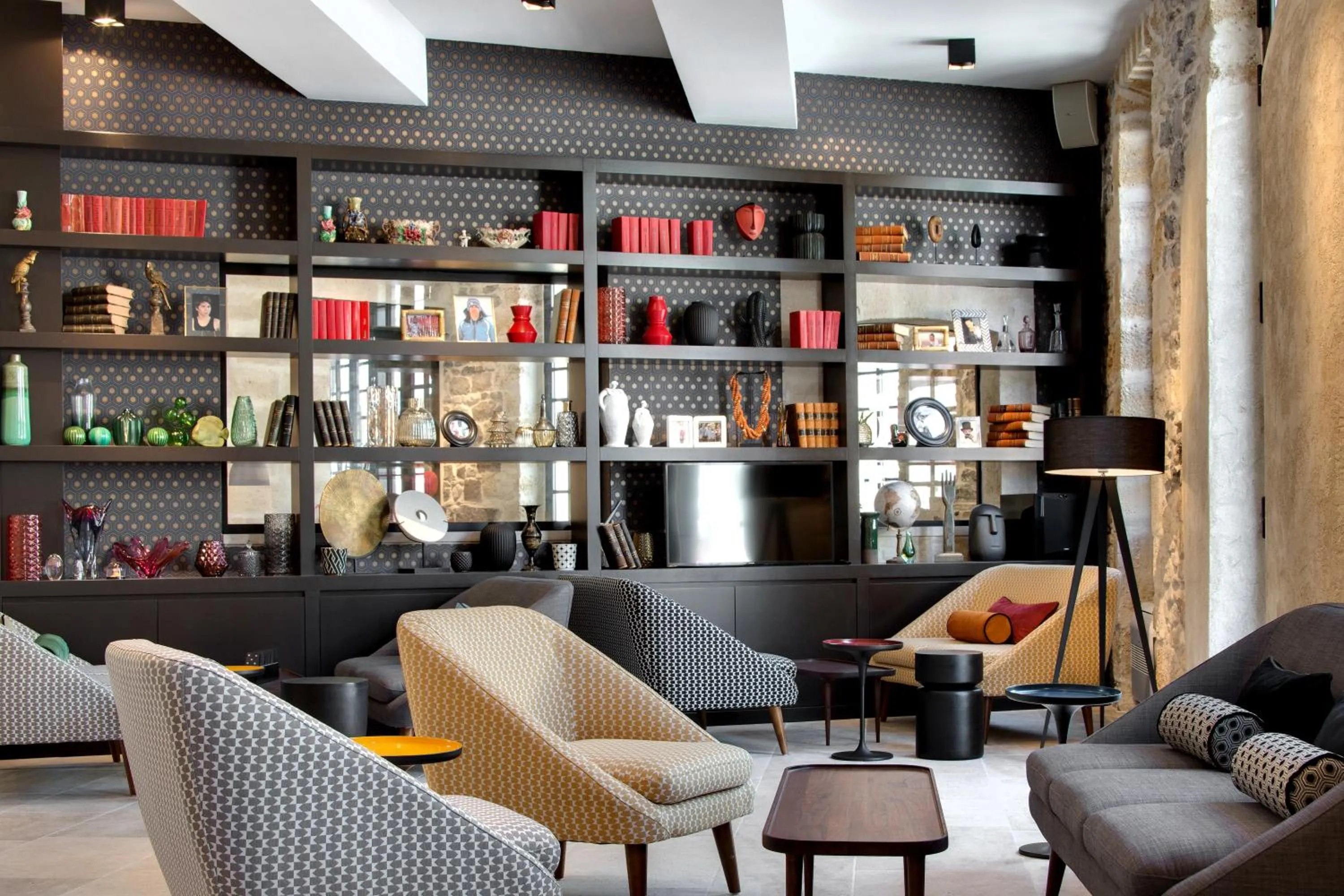 Communal lounge/ TV room in Boutique Hôtel des Remparts & Spa