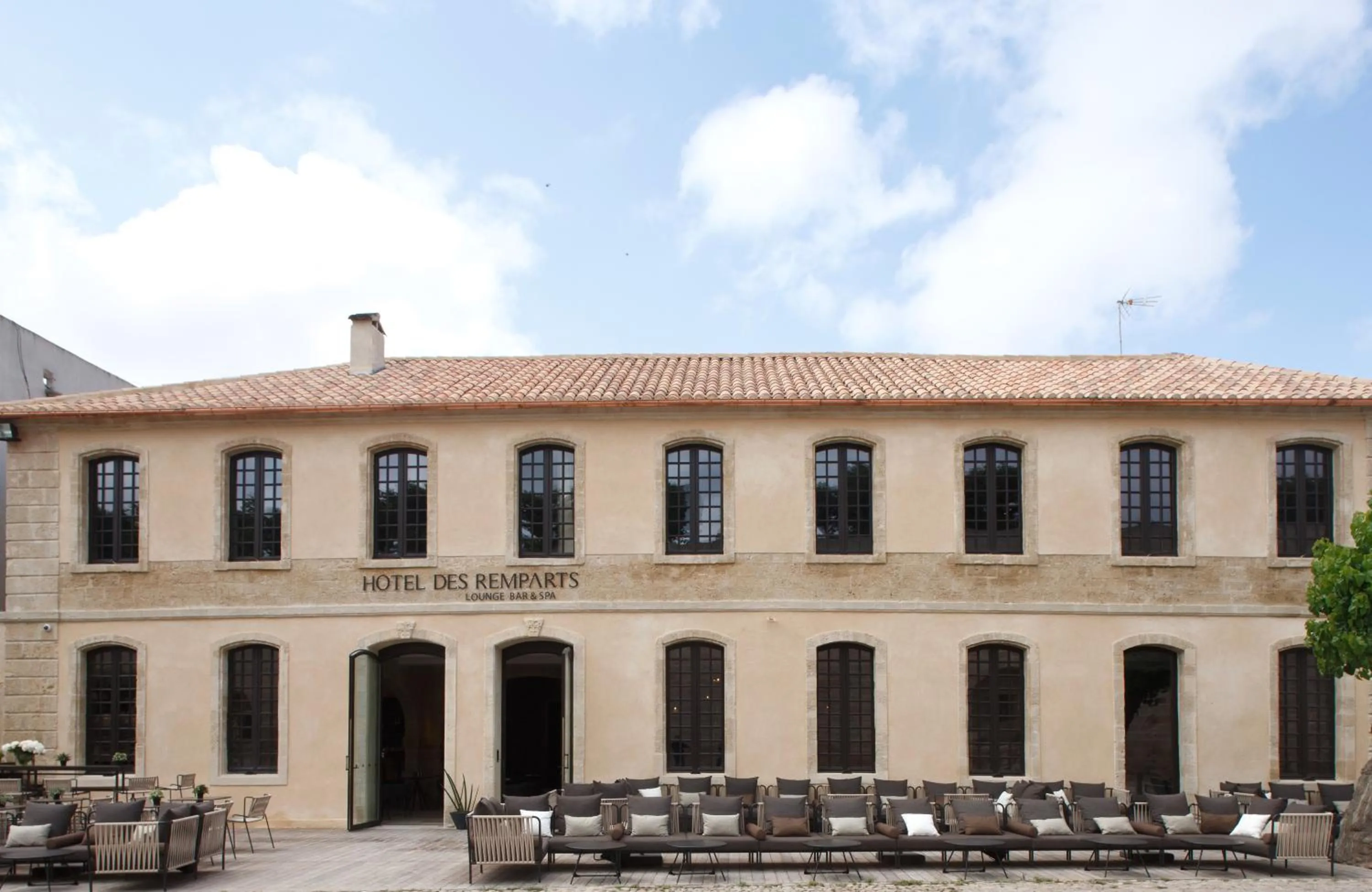Patio in Boutique Hôtel des Remparts & Spa
