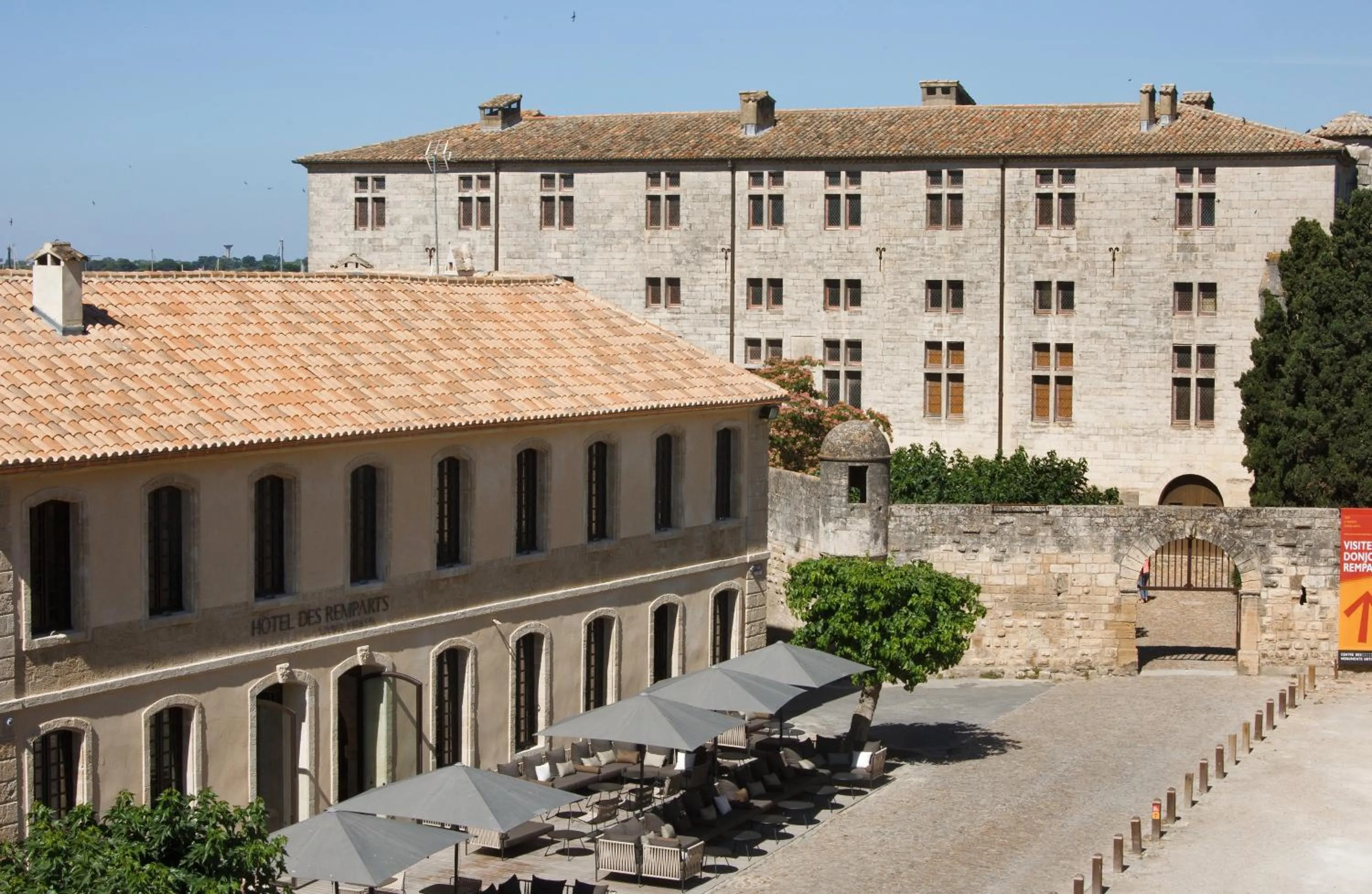 Property building in Boutique Hôtel des Remparts & Spa