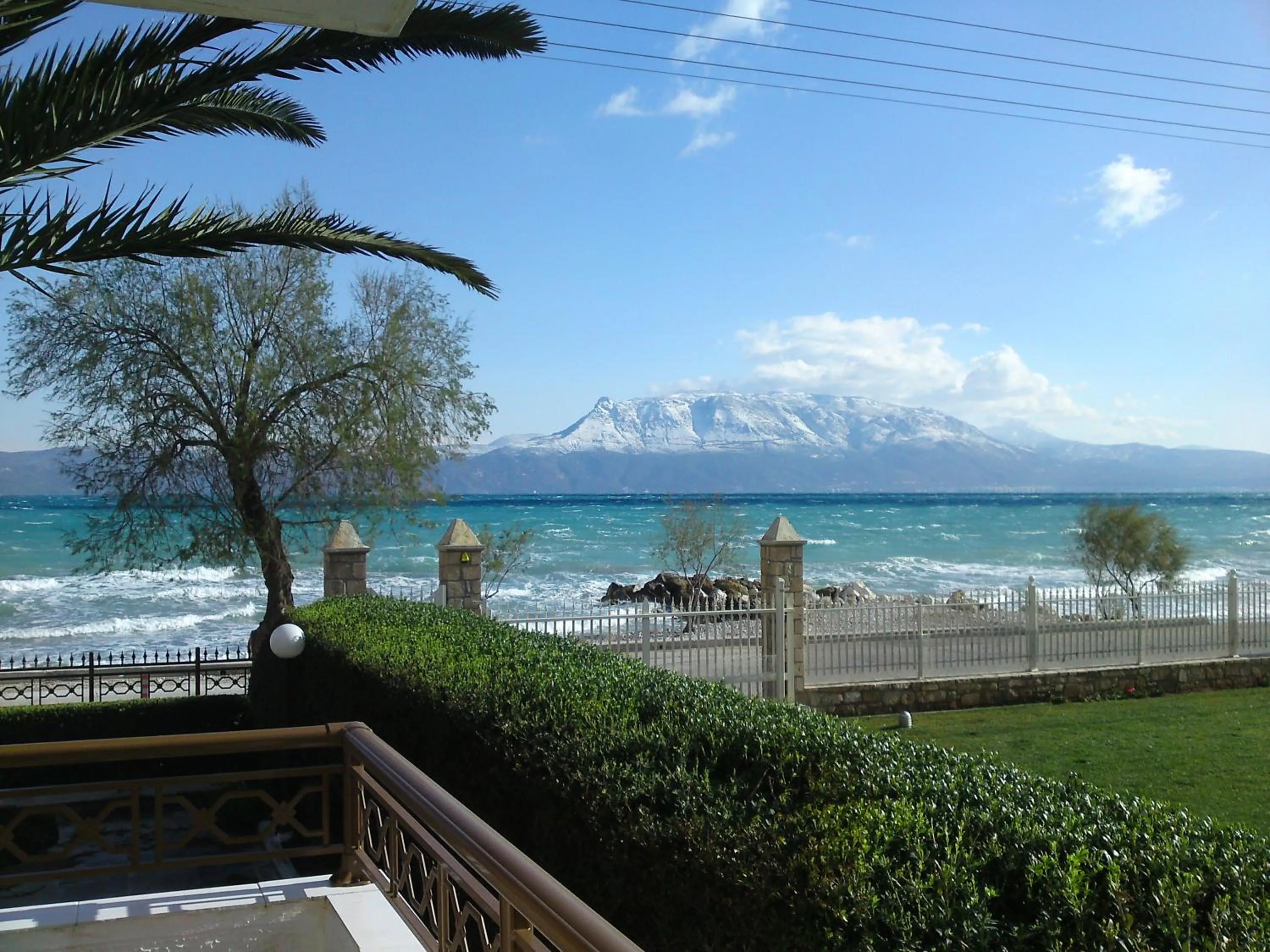 Day in Chris Studios & Apartments