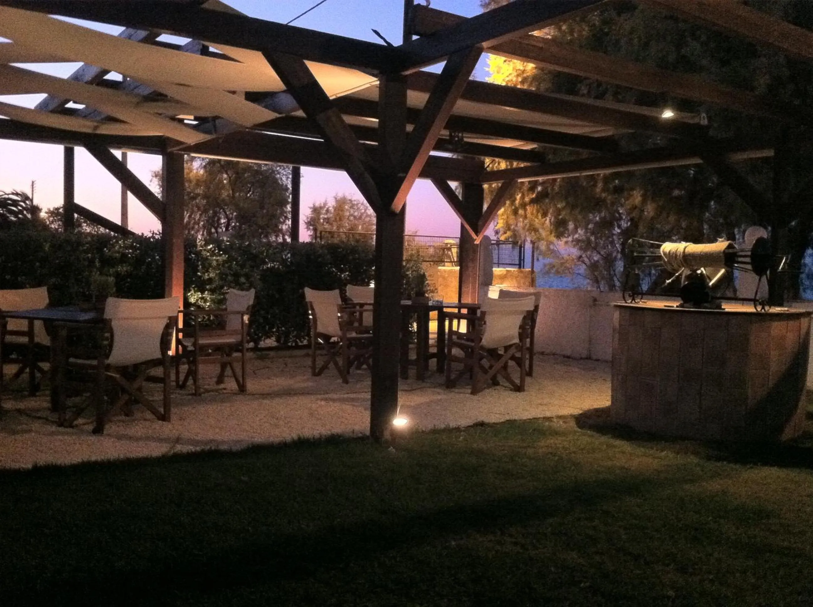 Garden in Chris Studios & Apartments