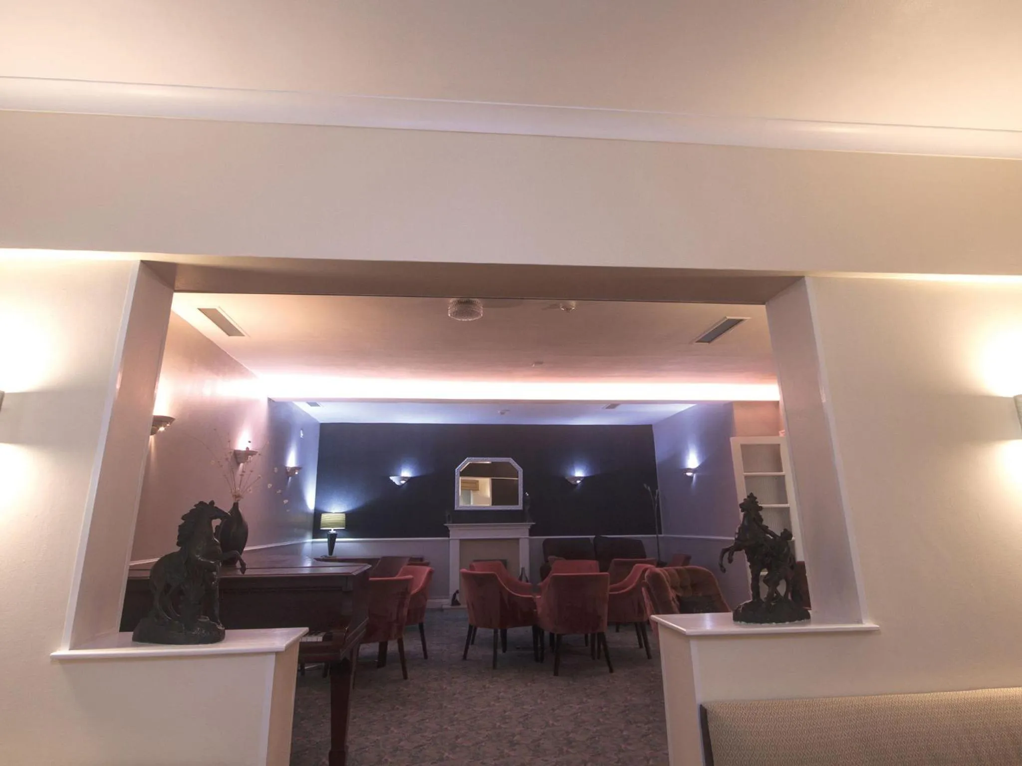 Lounge or bar in Norfolk Hotel